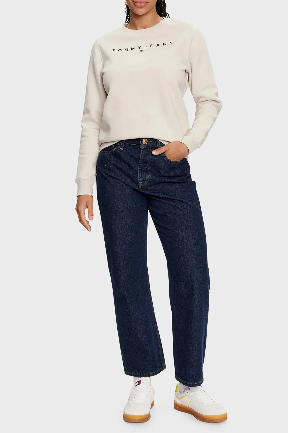 Tommy Jeans Pamuk Karışımlı Regular Fit Bisiklet Yaka Logolu Bayan Sweat DW0DW17323 ACG BEJ - 2