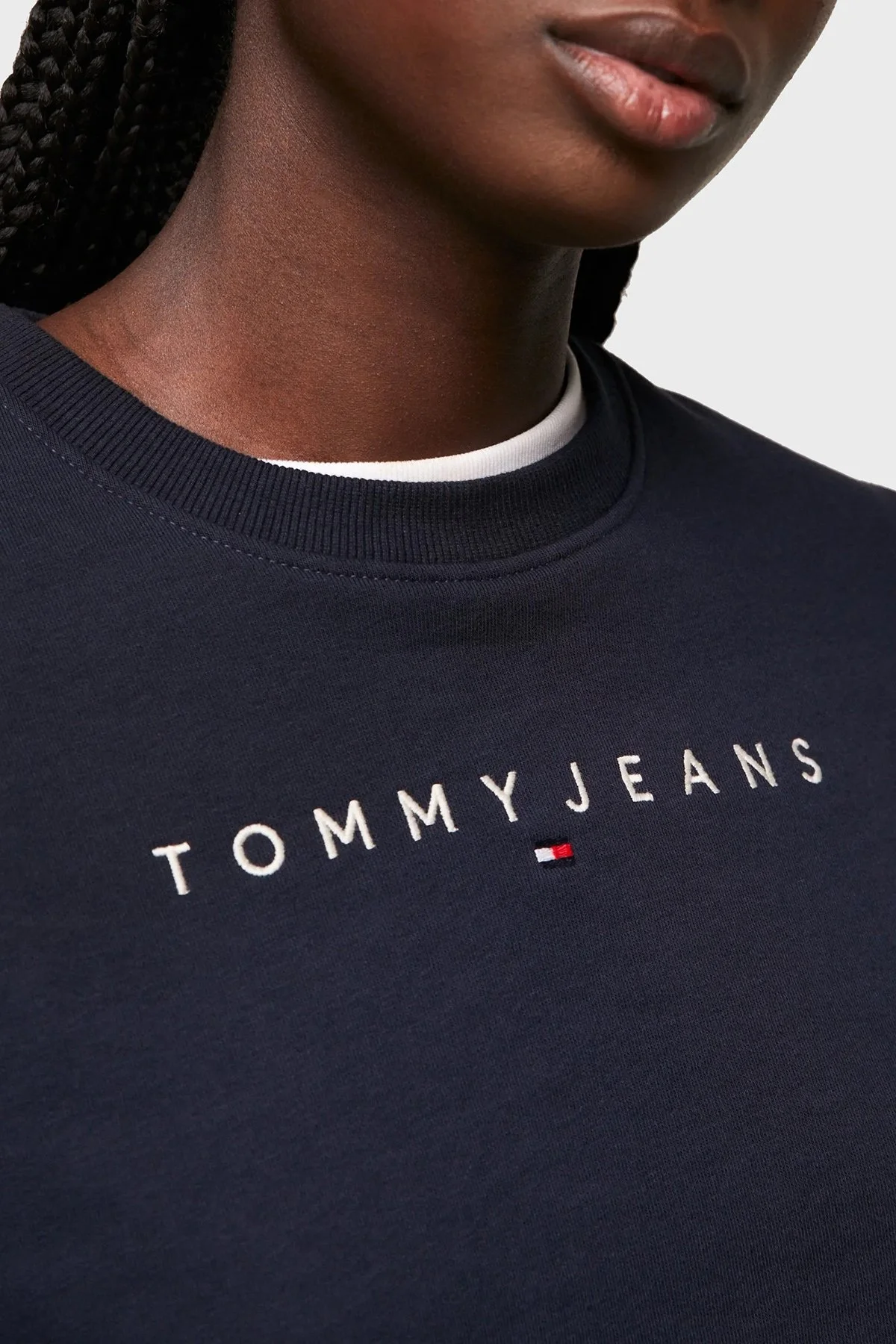 Tommy Jeans Pamuk Karışımlı Regular Fit Bisiklet Yaka Logolu Bayan Sweat DW0DW17323 C1G LACİVERT - 2
