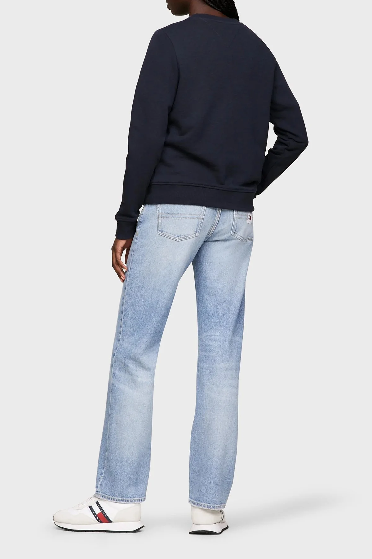 Tommy Jeans Pamuk Karışımlı Regular Fit Bisiklet Yaka Logolu Bayan Sweat DW0DW17323 C1G LACİVERT - 4