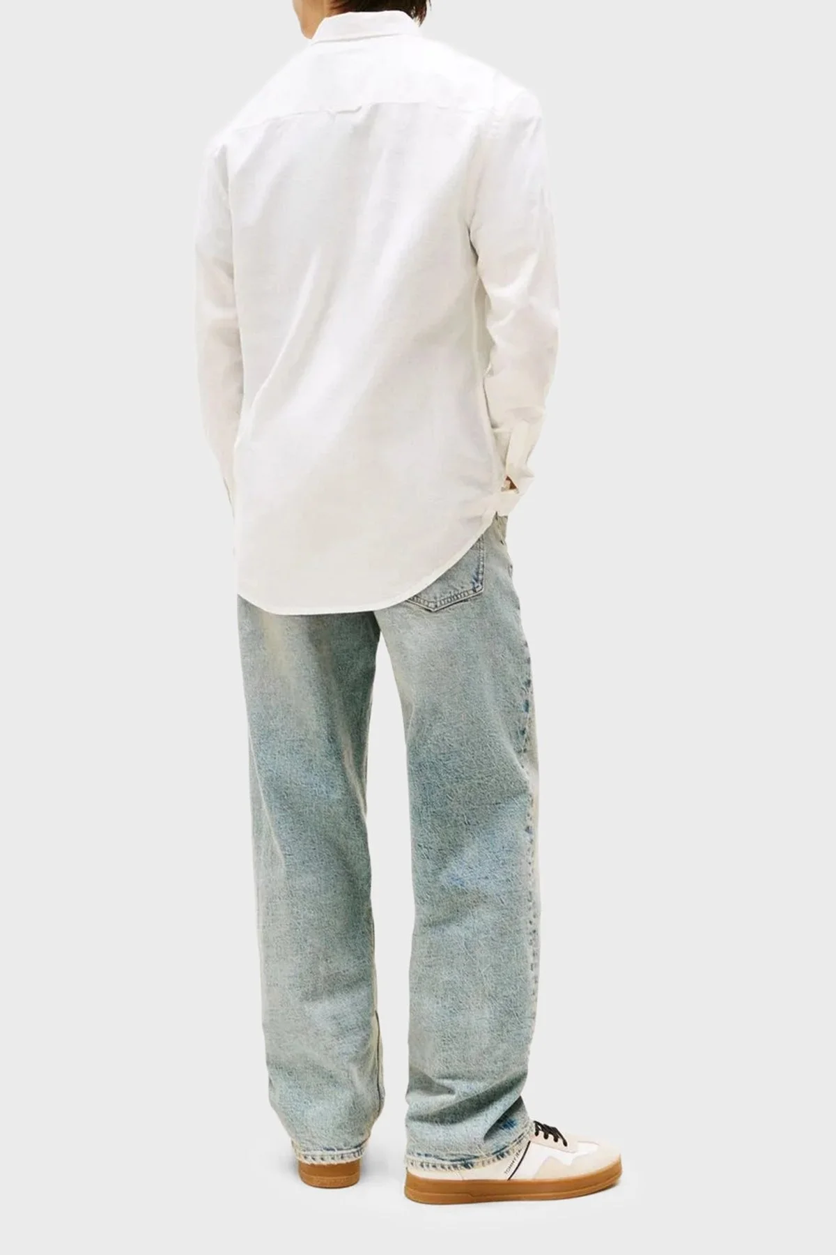 Tommy Jeans Pamuk ve Keten Karışımlı Regular Fit Düğmeli Yaka Erkek Gömlek DM0DM20875 YBL BEYAZ - 3