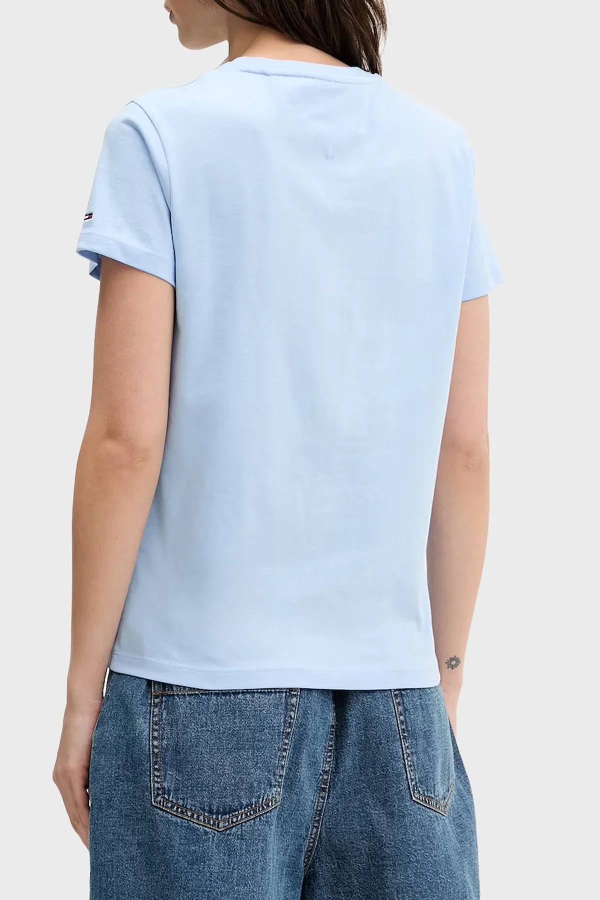 Tommy Jeans Pamuklu Baskılı Regular Fit Bisiklet Yaka Kadın T Shirt DW0DW22310 C1T MAVİ - 2