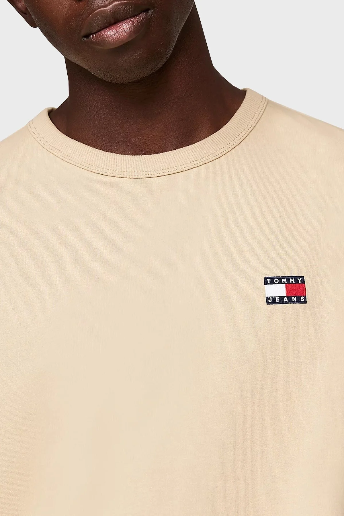 Tommy Jeans Pamuklu Bisiklet Yaka Erkek T Shirt DM0DM17995 AB9 BEJ - 4