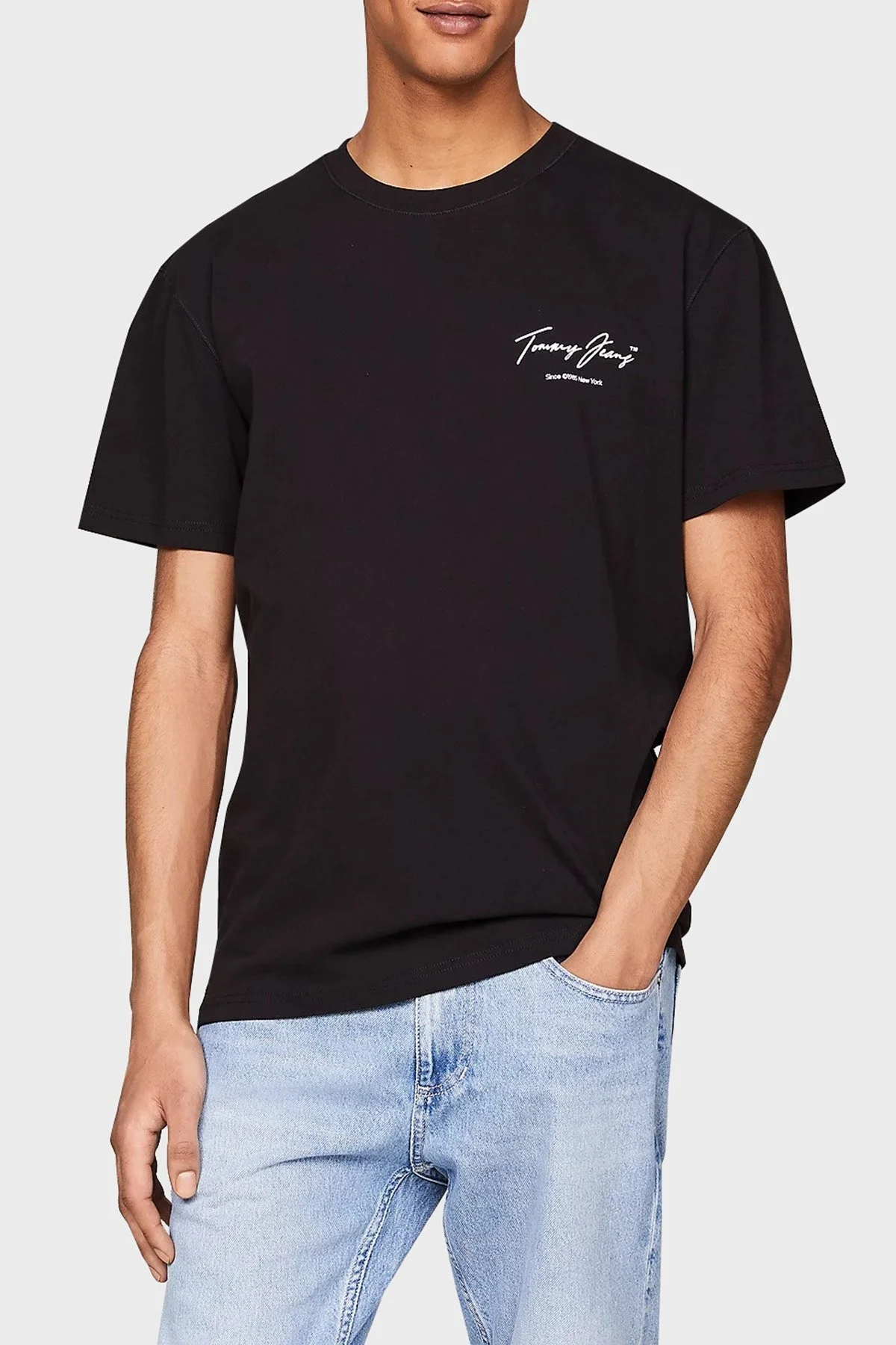 Tommy Jeans Pamuklu Bisiklet Yaka Erkek T Shirt DM0DM18518 BDS SİYAH - 1