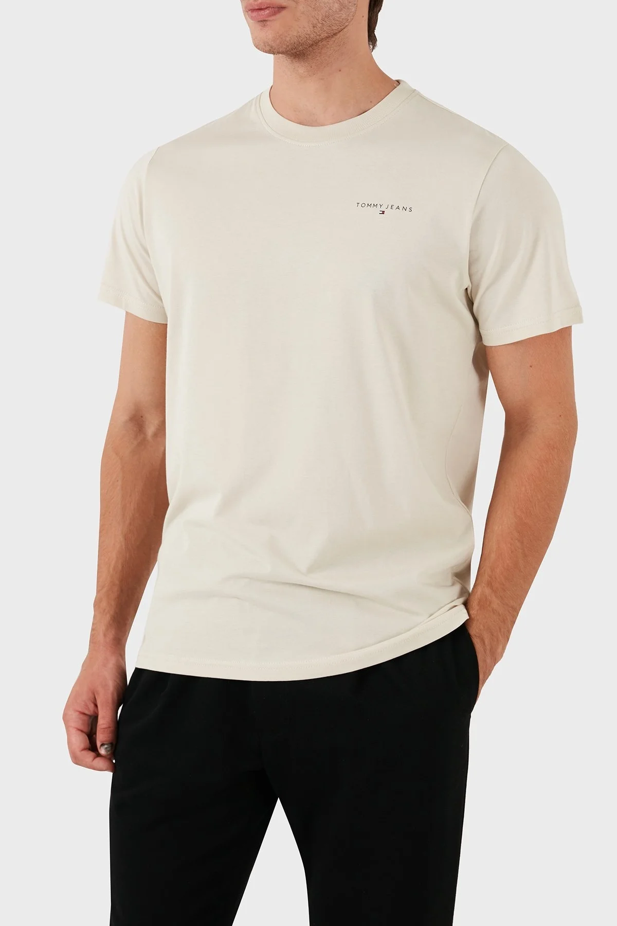 Tommy Jeans Pamuklu Bisiklet Yaka Slim Fit Erkek T Shirt DM0DM18555 ACG BEJ - 6