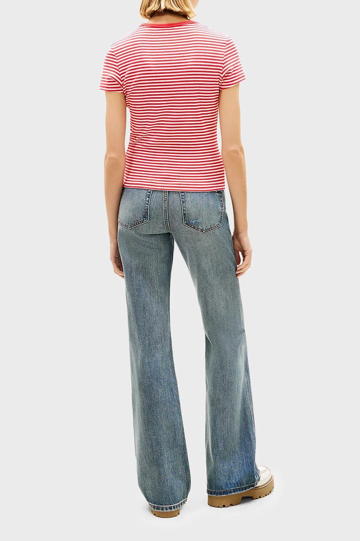 Tommy Jeans Pamuklu Çizgili Slim Fit Bisiklet Yaka Kadın T Shirt DW0DW17383 0EY KIRMIZI-BEYAZ - 3