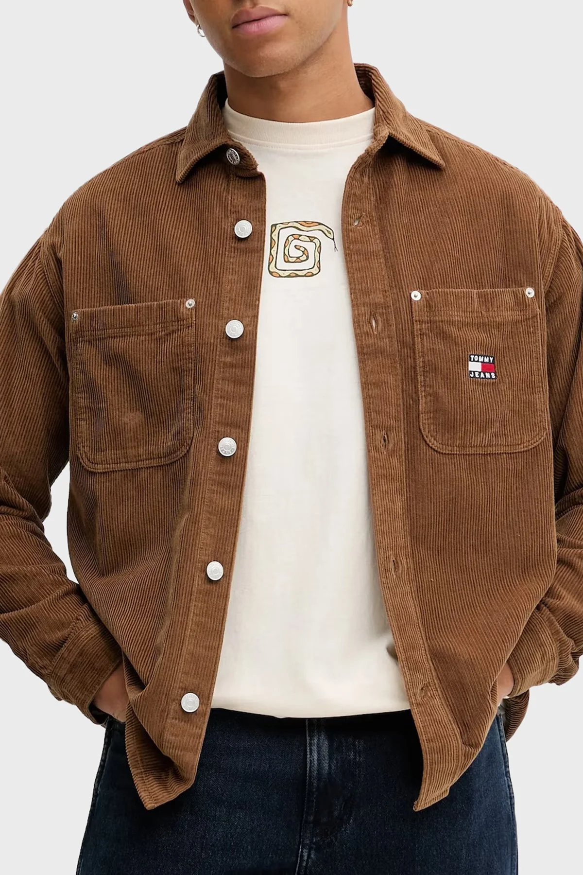 Tommy Jeans Pamuklu Loose Fit Uzun Kollu Kadife Erkek Gömlek DM0DM22016 GVP KAHVE - 4
