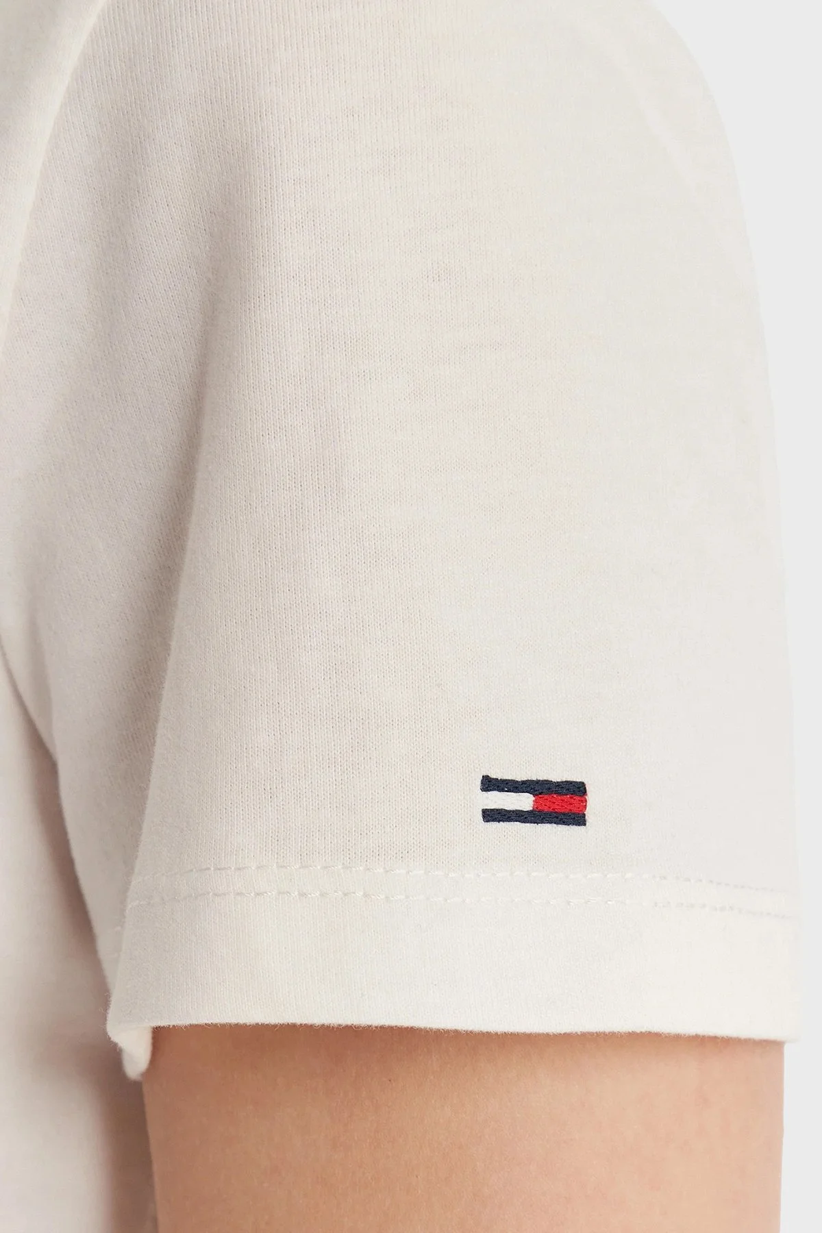 Tommy Jeans Pamuklu Regular Fit Bisiket Yaka Bayan T Shirt DW0DW21842 YBL BEYAZ - 5