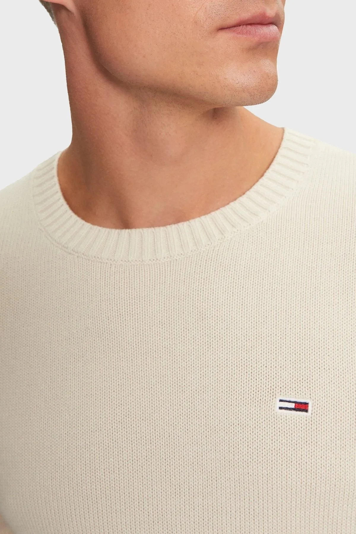 Tommy Jeans Pamuklu Regular Fit Bisiklet Yaka Erkek Kazak DM0DM18370 ACG BEJ - 4