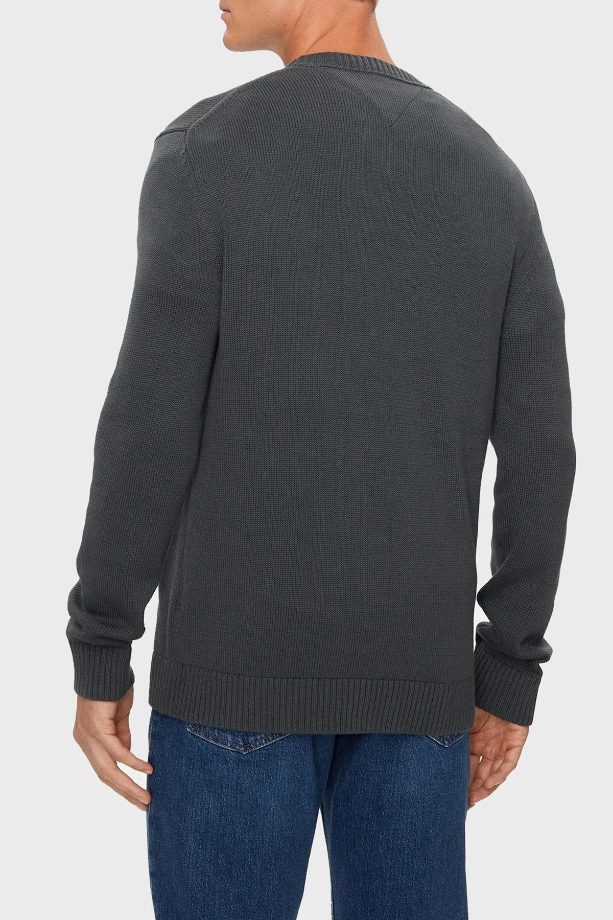 Tommy Jeans Pamuklu Regular Fit Bisiklet Yaka Erkek Kazak DM0DM18370 PUB KOYU GRİ - 3