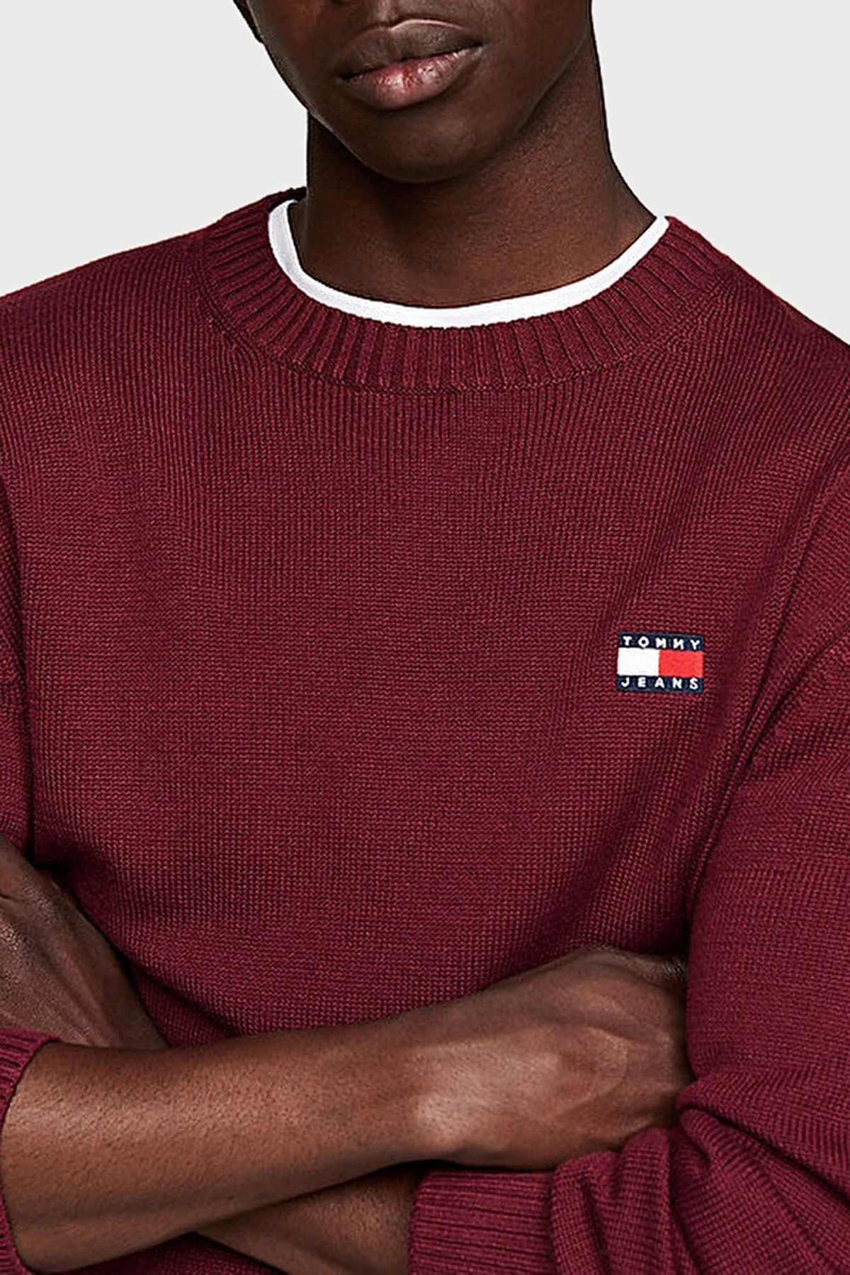 Tommy Jeans Pamuklu Regular Fit Bisiklet Yaka Erkek Kazak DM0DM18370 VLP BORDO - 2