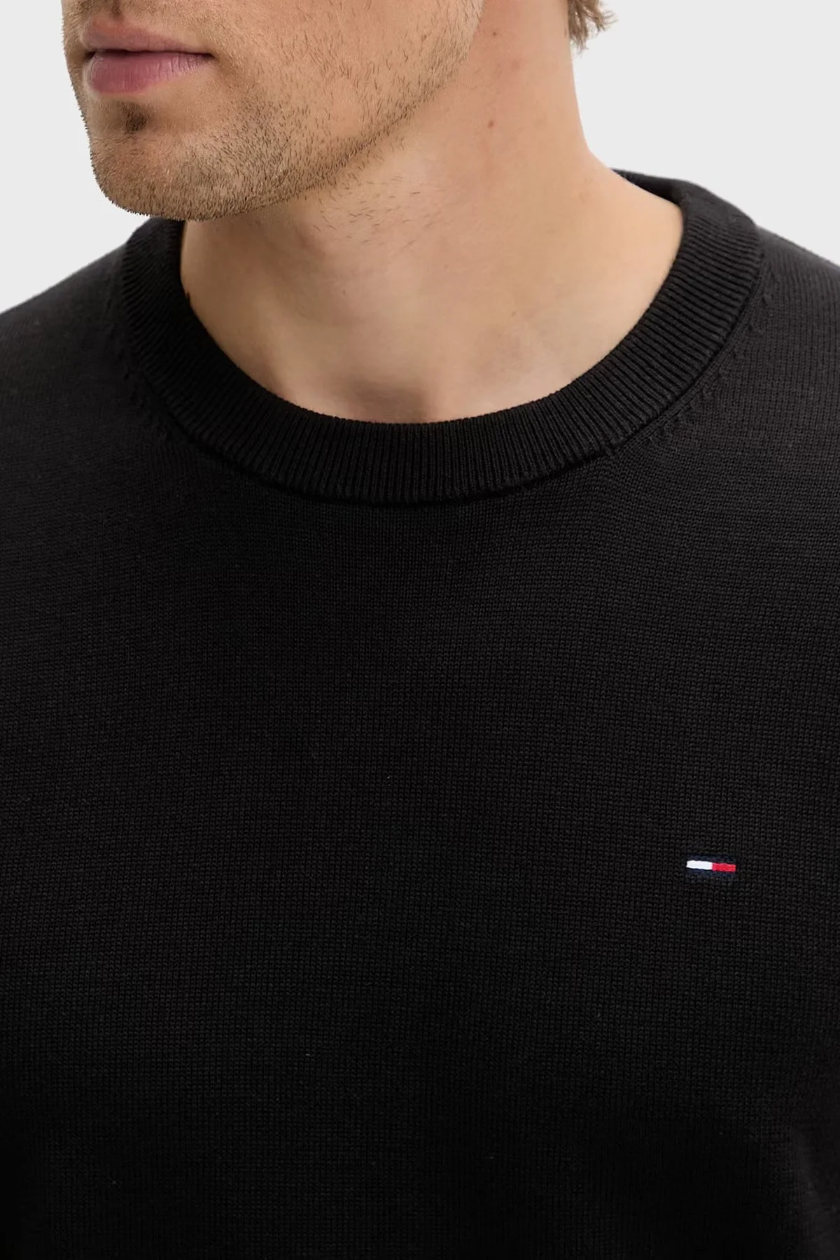 Tommy Jeans Pamuklu Regular Fit Bisiklet Yaka Erkek Kazak DM0DM22853 BDS Siyah - 3