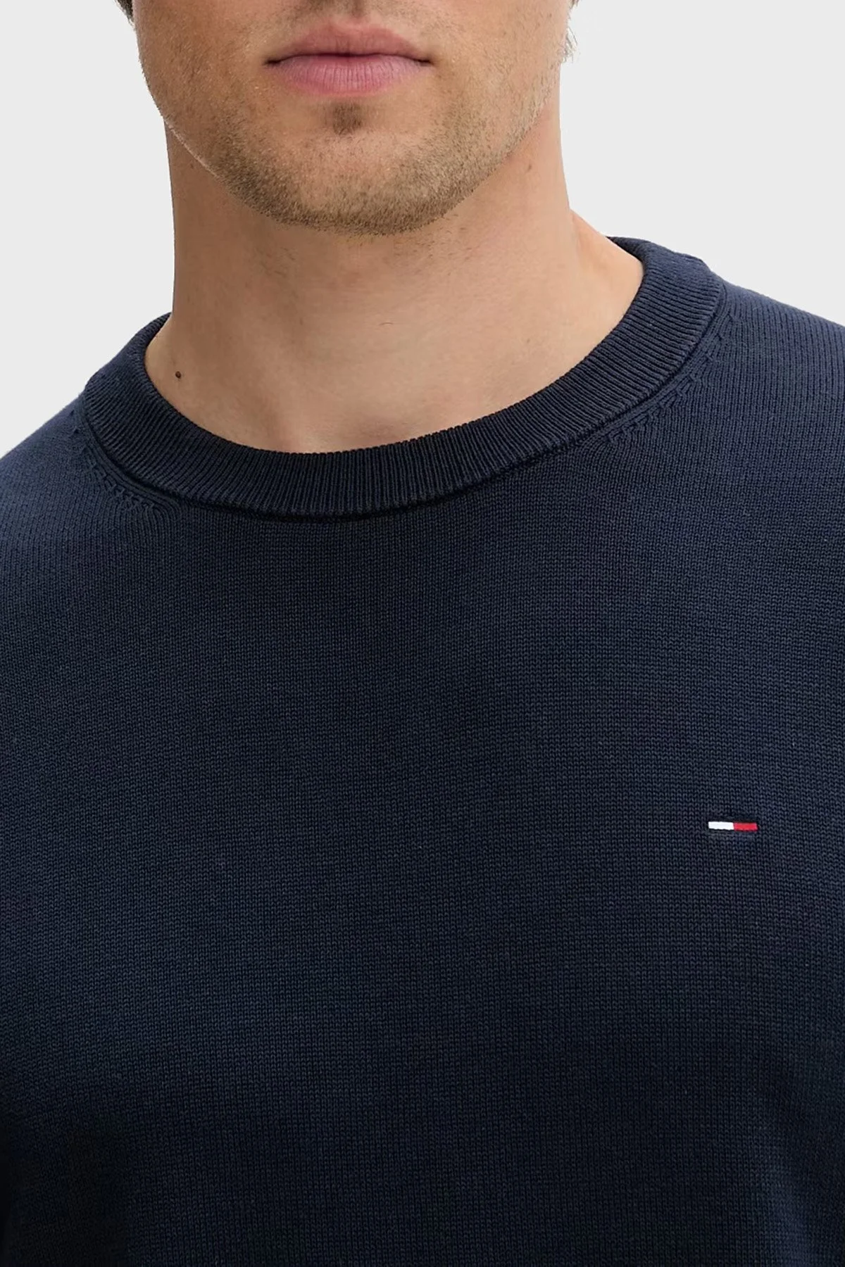 Tommy Jeans Pamuklu Regular Fit Bisiklet Yaka Erkek Kazak DM0DM22853 C1G Lacivert - 4