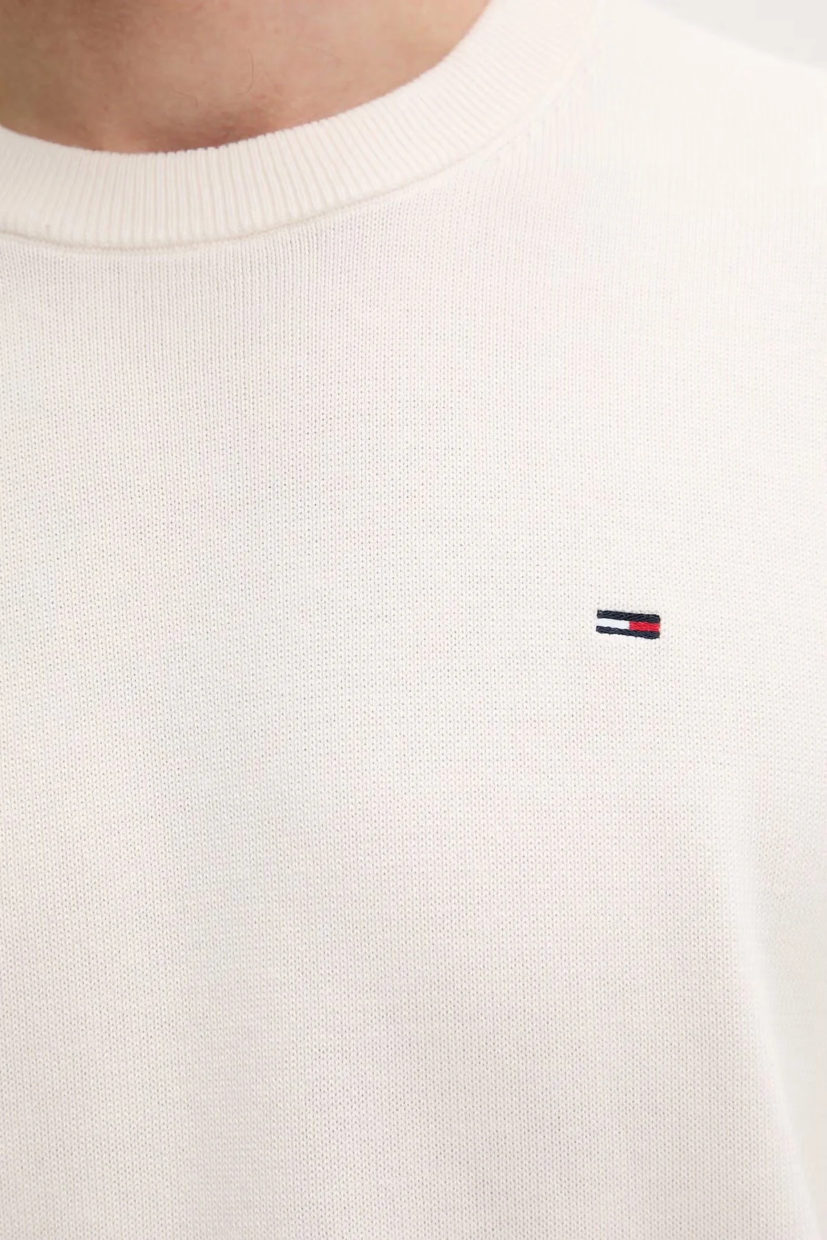 Tommy Jeans Pamuklu Regular Fit Bisiklet Yaka Erkek Kazak DM0DM22853 YBH Beyaz - 5
