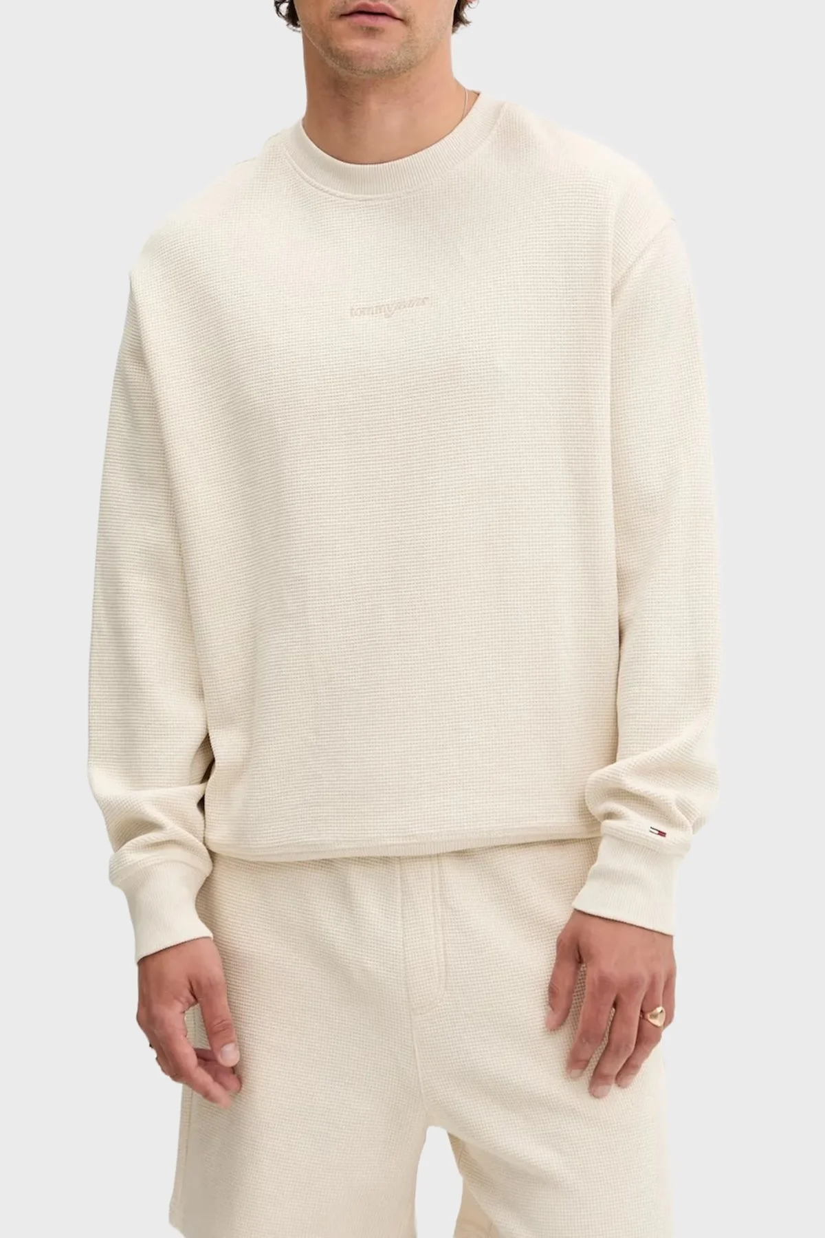 Tommy Jeans Pamuklu Regular Fit Bisiklet Yaka Erkek Sweat DM0DM21622 ACH KREM - 1