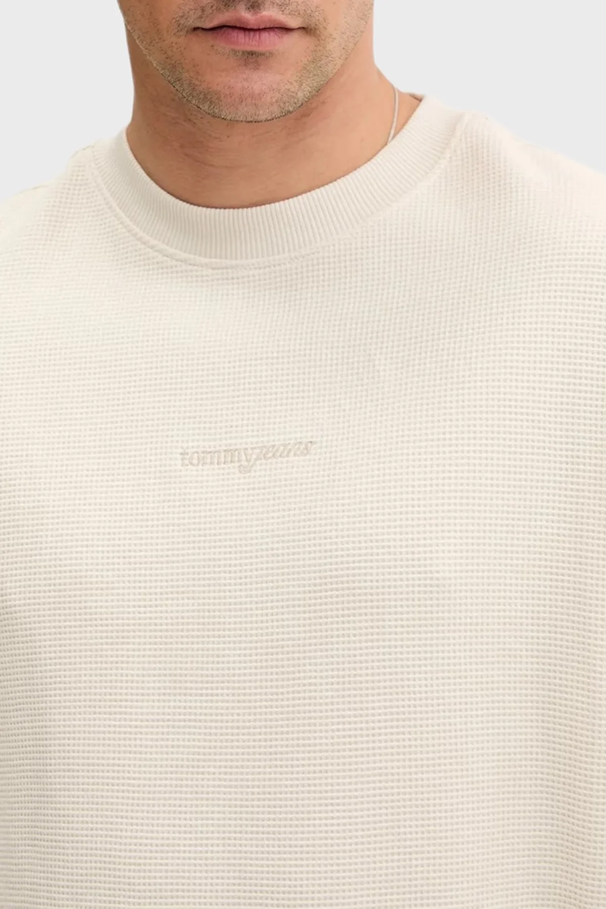 Tommy Jeans Pamuklu Regular Fit Bisiklet Yaka Erkek Sweat DM0DM21622 ACH KREM - 4