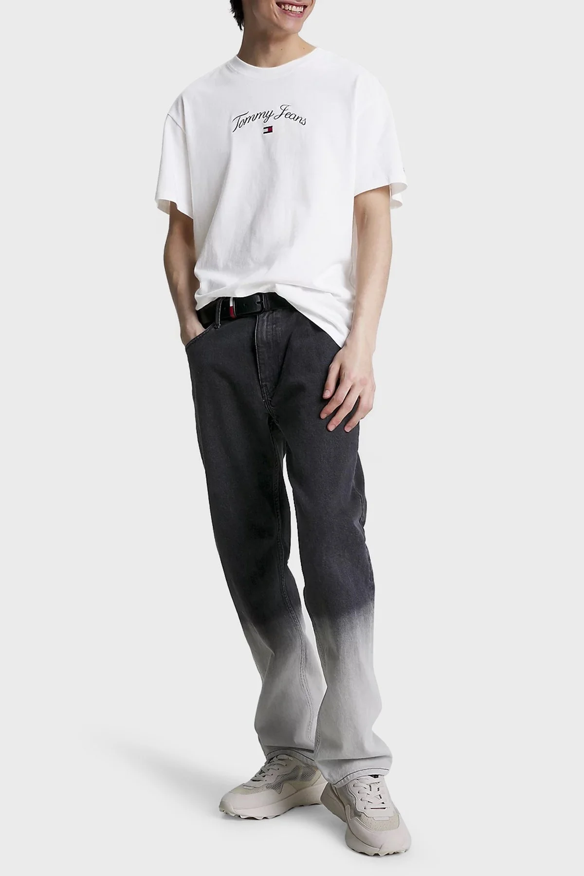 Tommy Jeans Pamuklu Regular Fit Bisiklet Yaka Erkek T Shirt DM0DM16835 YBR BEYAZ - 3