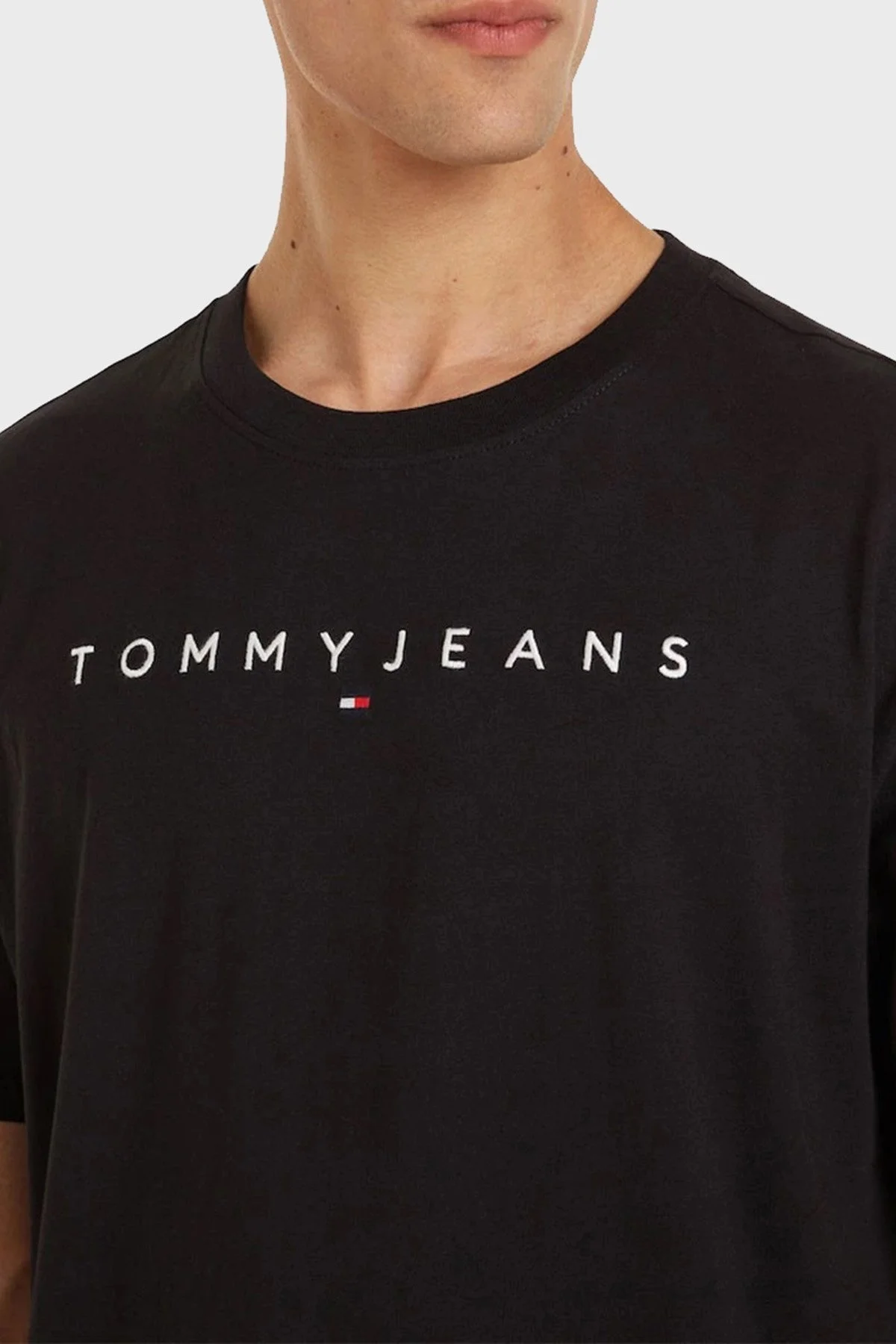 Tommy Jeans Pamuklu Regular Fit Bisiklet Yaka Erkek T Shirt DM0DM17993 BDS SİYAH - 2