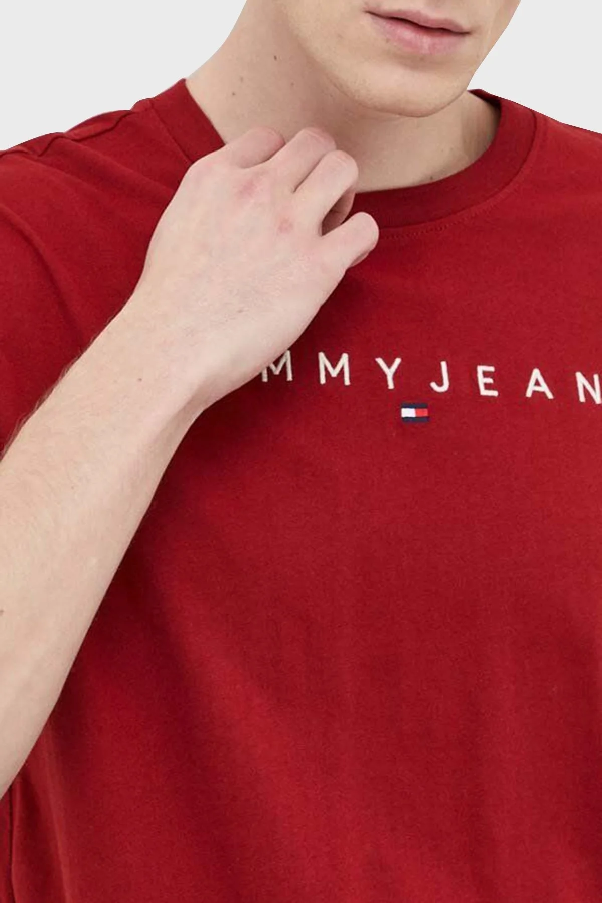 Tommy Jeans Pamuklu Regular Fit Bisiklet Yaka Erkek T Shirt DM0DM17993 XMO KIRMIZI - 2