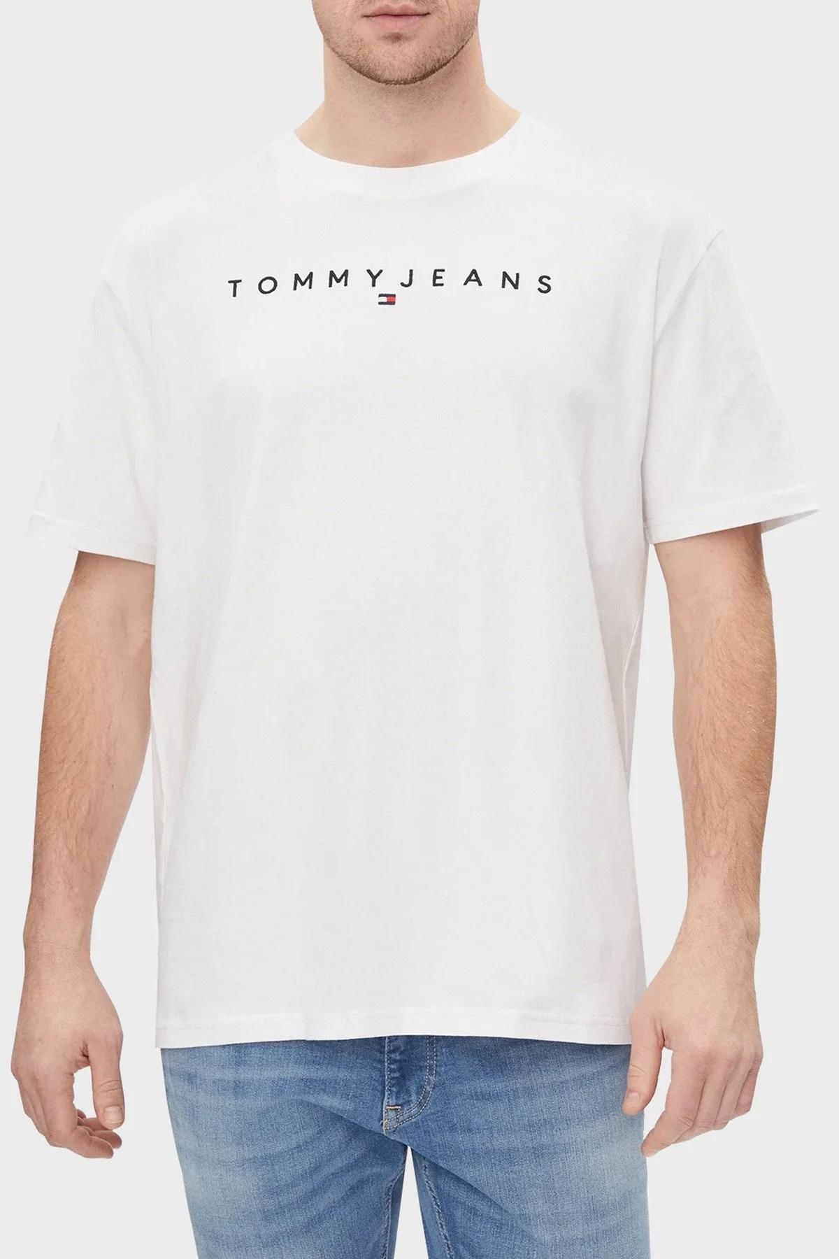 Tommy Jeans Pamuklu Regular Fit Bisiklet Yaka Erkek T Shirt DM0DM17993 YBR BEYAZ - 11
