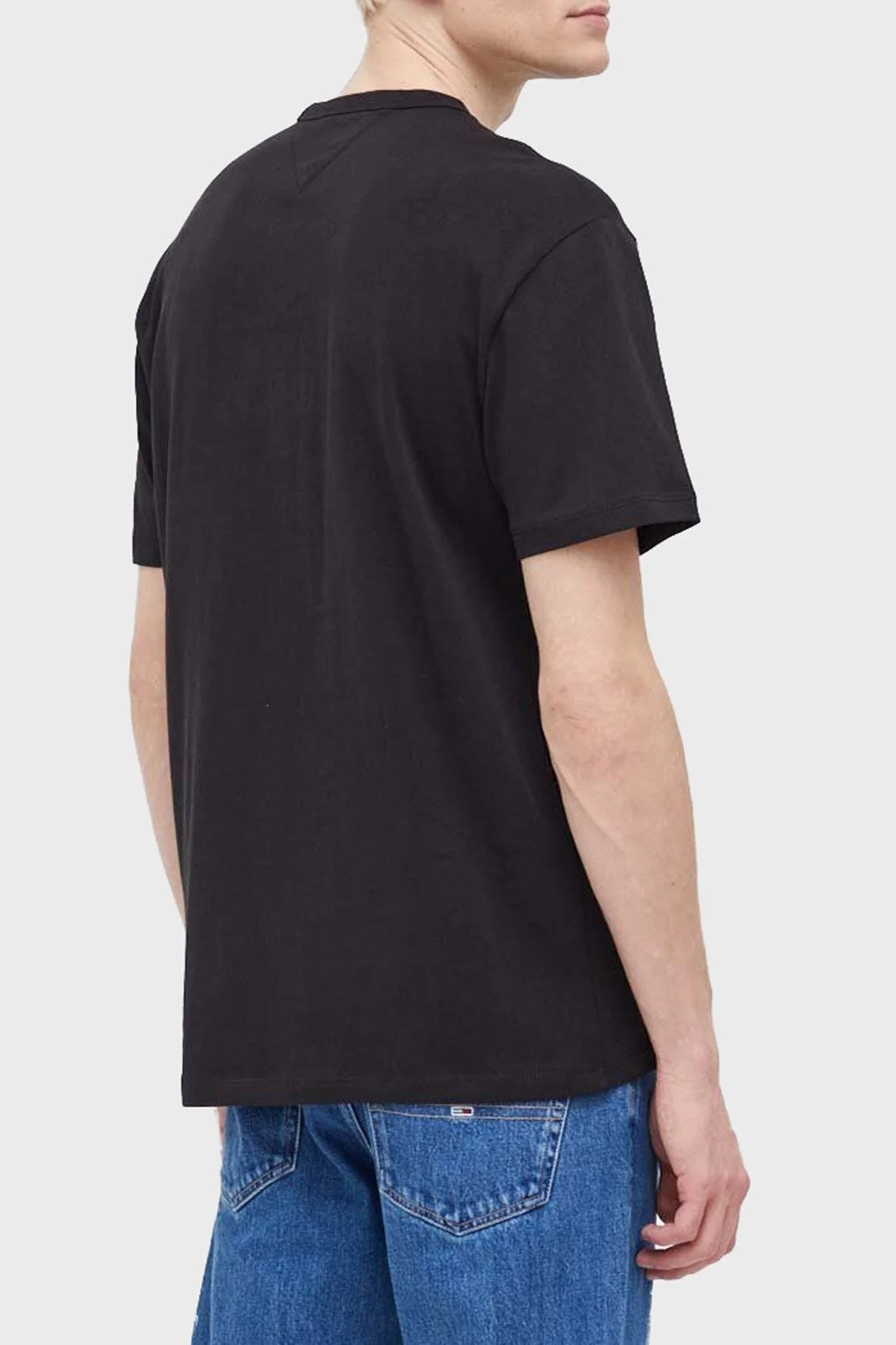 Tommy Jeans Pamuklu Regular Fit Bisiklet Yaka Erkek T Shirt DM0DM17995 BDS SİYAH - 3