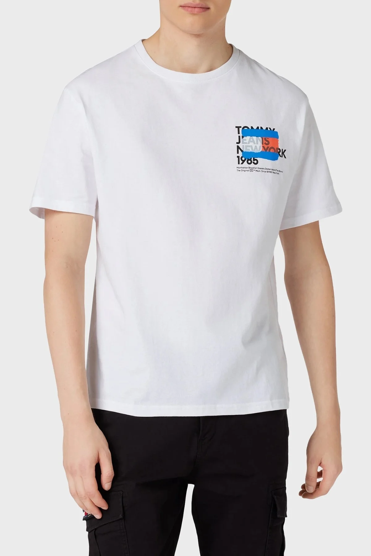 Tommy Jeans Pamuklu Regular Fit Bisiklet Yaka Erkek T Shirt DM0DM18271 YBR BEYAZ - 1