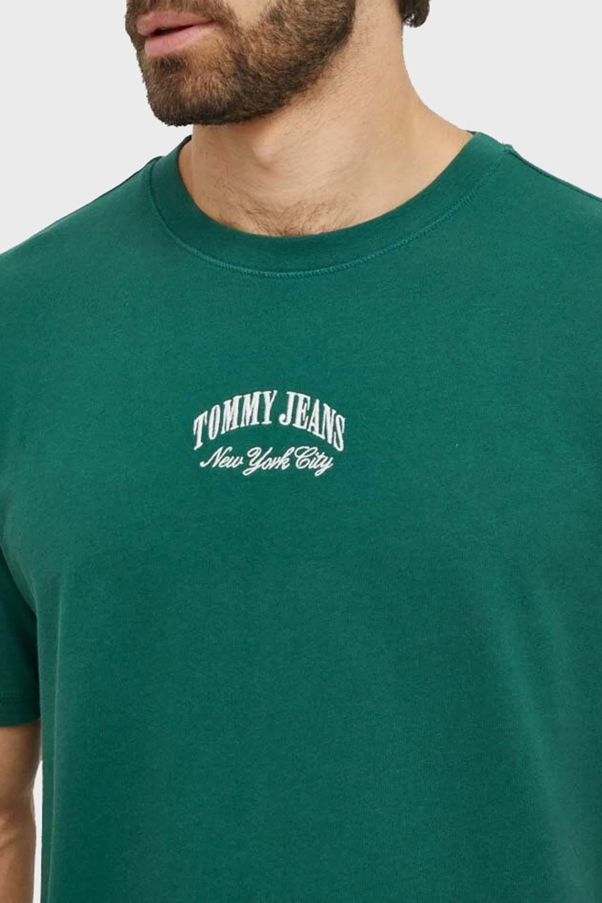 Tommy Jeans Pamuklu Regular Fit Bisiklet Yaka Erkek T Shirt DM0DM18275 L4L YEŞİL - 2