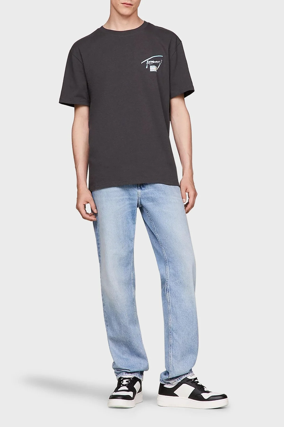 Tommy Jeans Pamuklu Regular Fit Bisiklet Yaka Erkek T Shirt DM0DM18283 PUB KOYU GRİ - 2