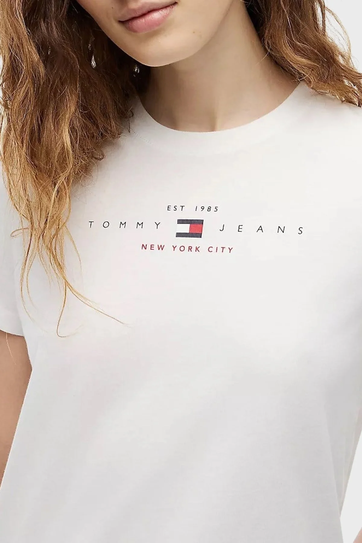 Tommy Jeans Pamuklu Regular Fit Bisiklet Yaka Kadın T Shirt DW0DW22789 YBL Beyaz - 4