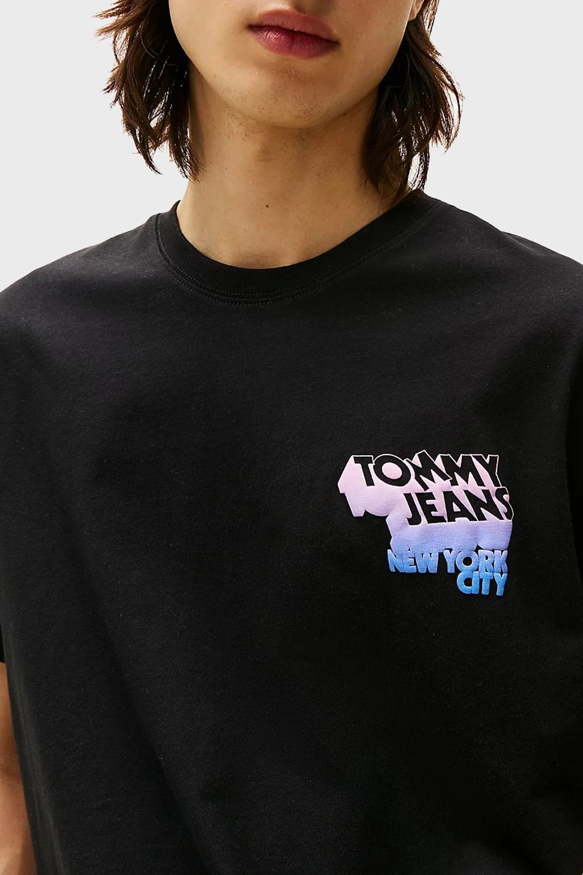 Tommy Jeans Pamuklu Regular Fit Bisiklet Yaka Sırtta Logo Detaylı Erkek T Shirt DM0DM21589 BDS SİYAH - 4