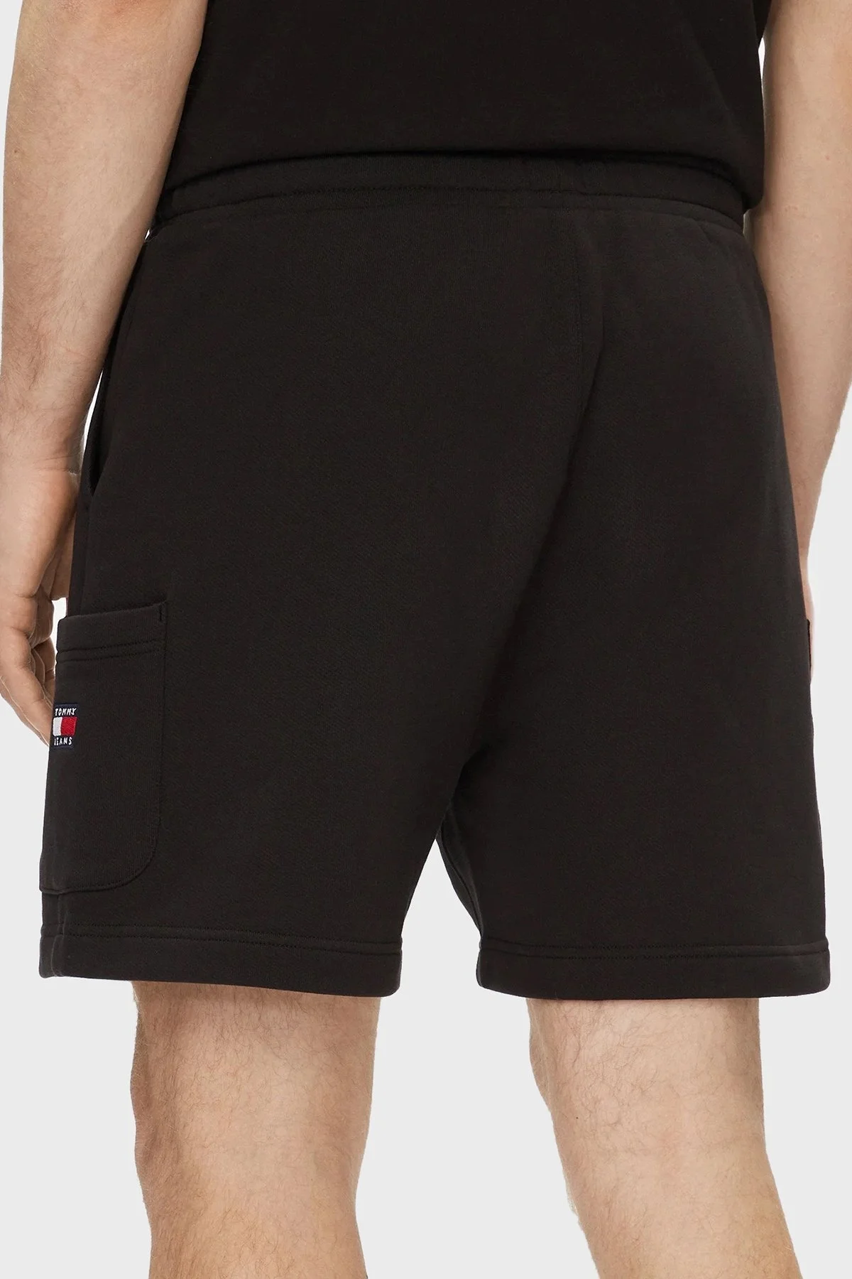 Tommy Jeans Pamuklu Regular Fit Cepli Erkek Short DM0DM18479 BDS SİYAH - 3