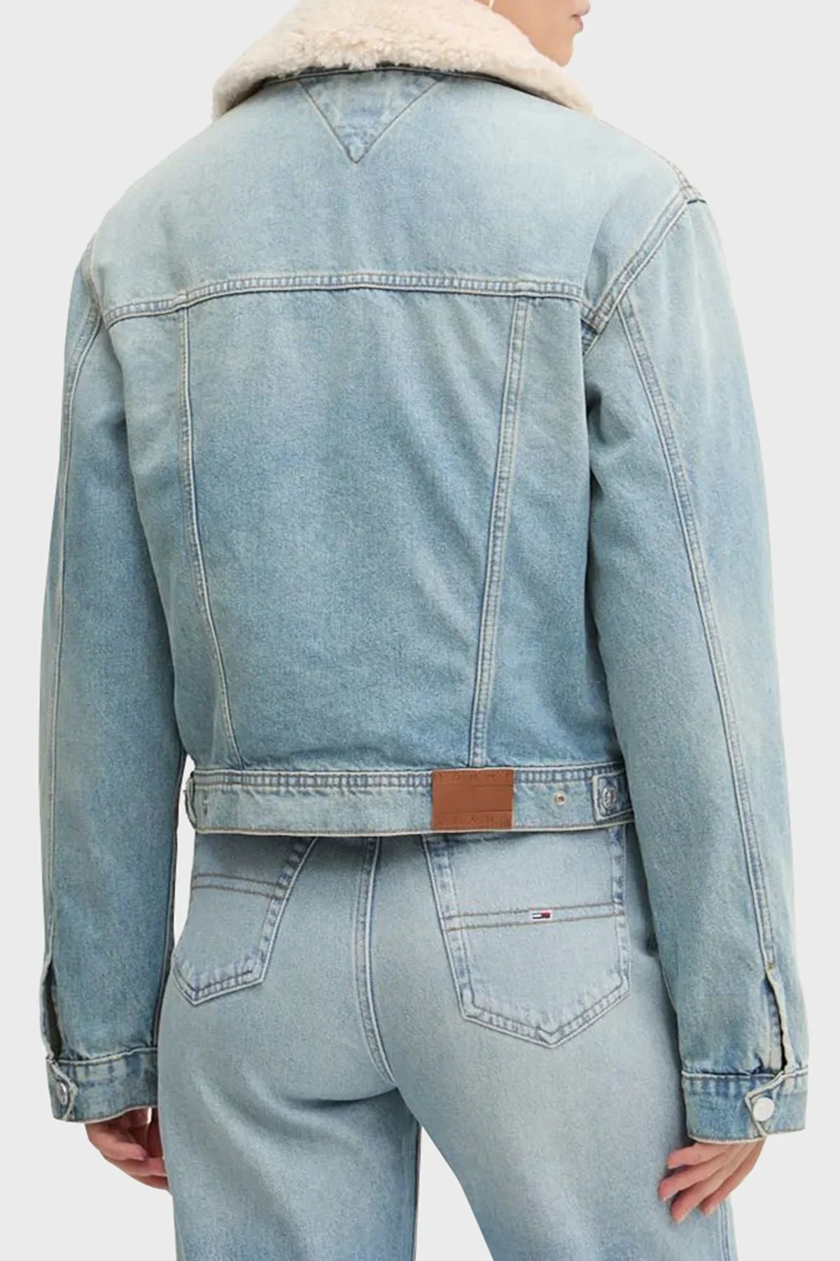 Tommy Jeans Pamuklu Regular Fit Çift Taraflı Bayan Kot Ceket DW0DW19631 1AB AÇIK MAVİ - 2