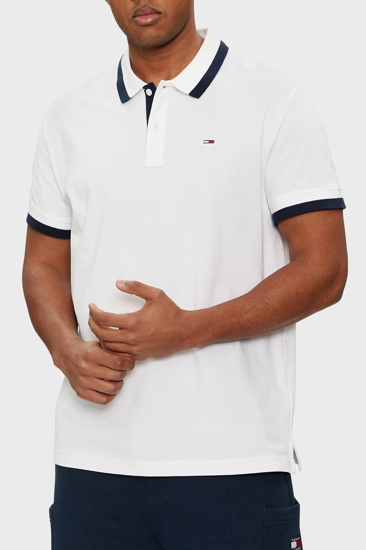 Tommy Jeans Pamuklu Regular Fit Erkek Polo Yaka T Shirt DM0DM18313 YBR BEYAZ - 1