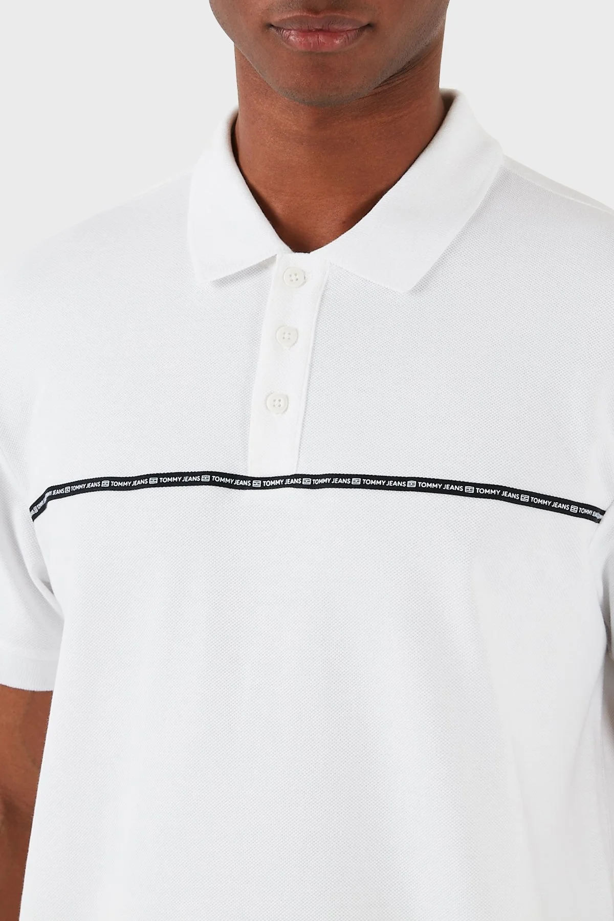Tommy Jeans Pamuklu Regular Fit Erkek Polo Yaka T Shirt DM0DM18926 YBR BEYAZ - 6