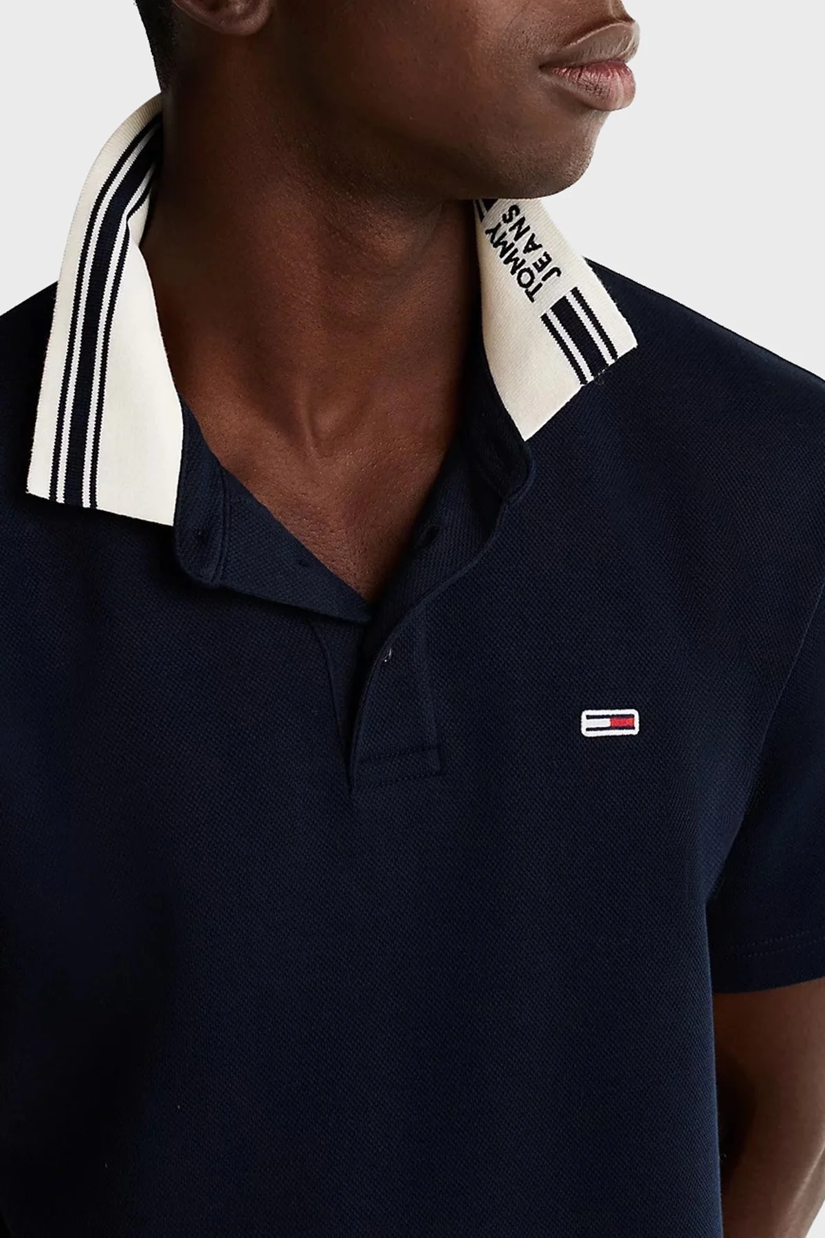 Tommy Jeans Pamuklu Regular Fit Erkek Polo Yaka T Shirt DM0DM20225 C1G LACİVERT - 9