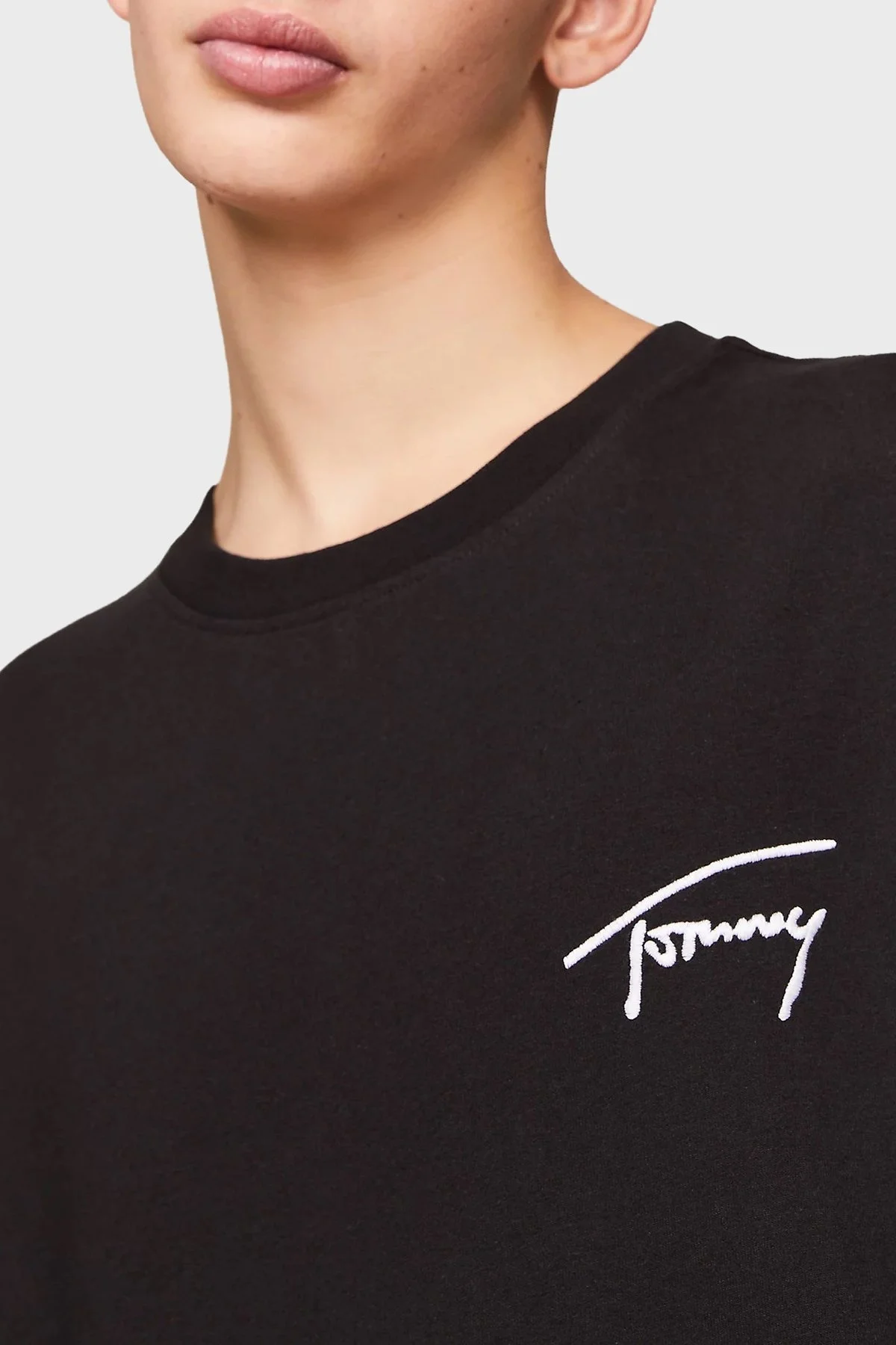 Tommy Jeans Pamuklu Regular Fit Erkek T Shirt DM0DM17994 BDS SİYAH - 3