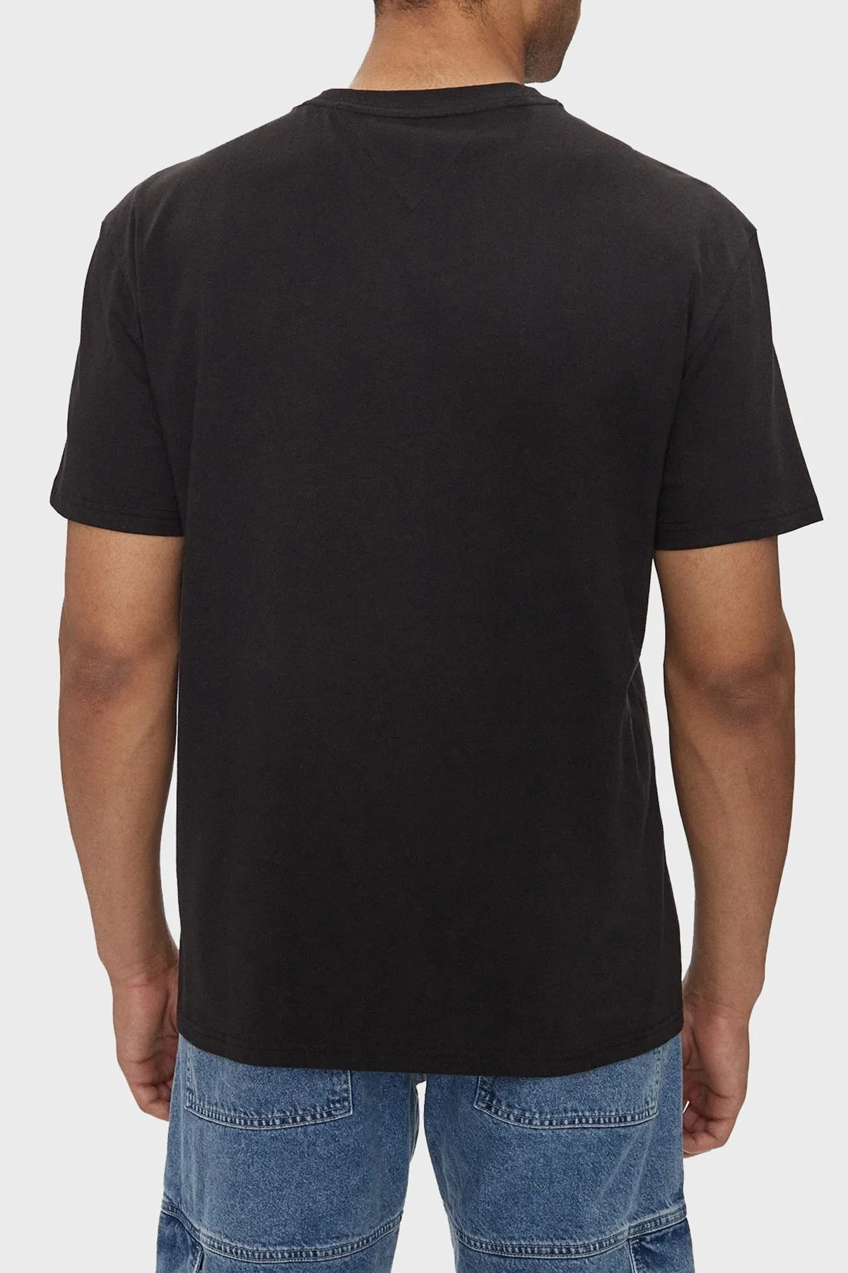 Tommy Jeans Pamuklu Regular Fit Erkek T Shirt DM0DM18528 BDS SİYAH - 2