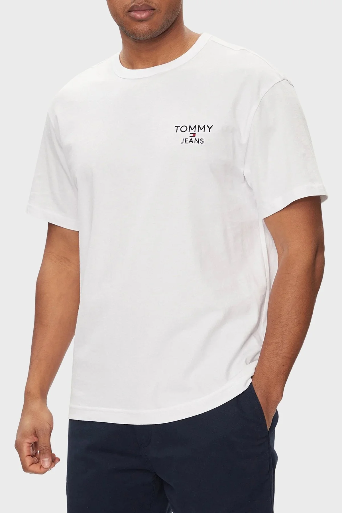 Tommy Jeans Pamuklu Regular Fit Erkek T Shirt DM0DM18872 YBR BEYAZ - 1