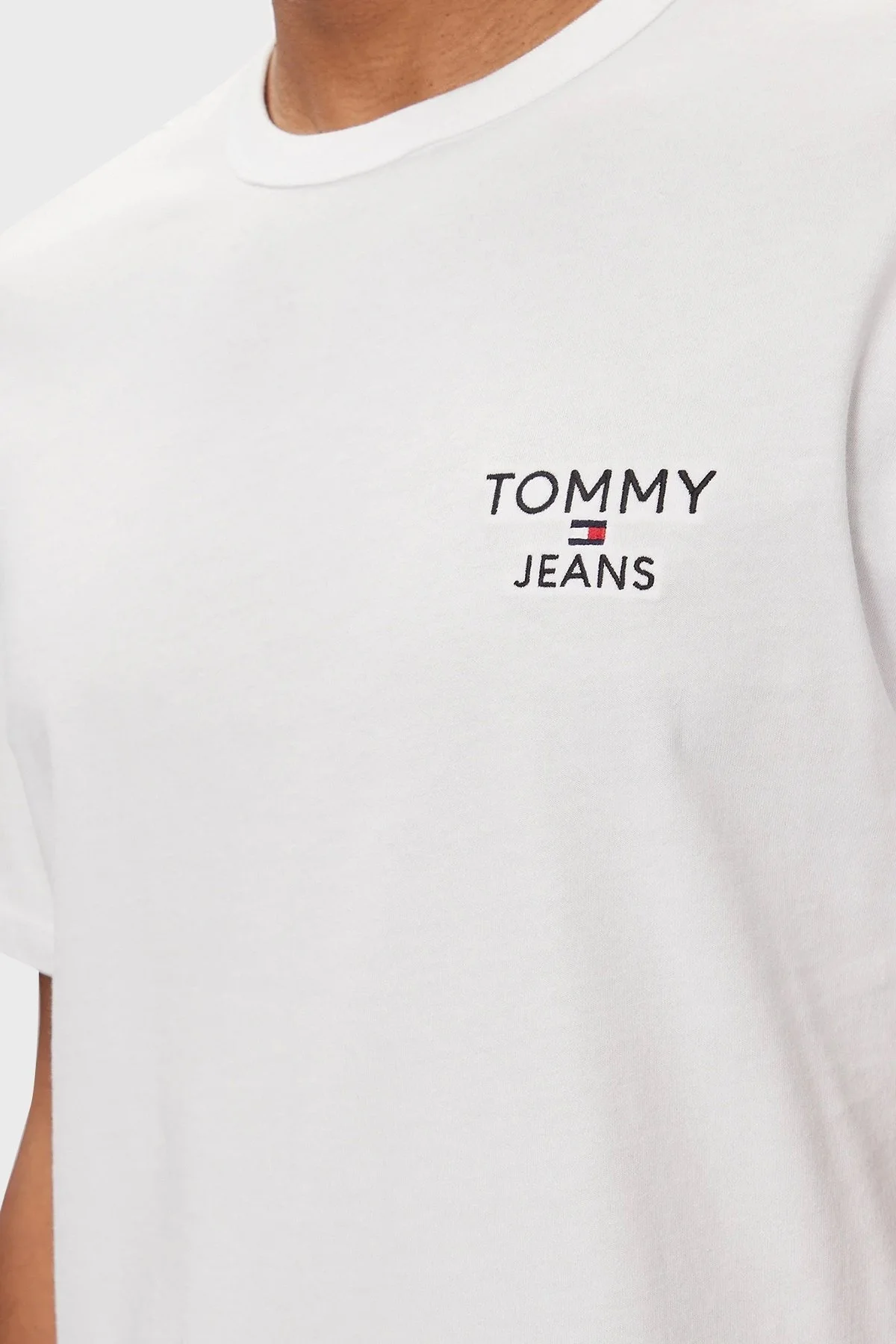 Tommy Jeans Pamuklu Regular Fit Erkek T Shirt DM0DM18872 YBR BEYAZ - 4