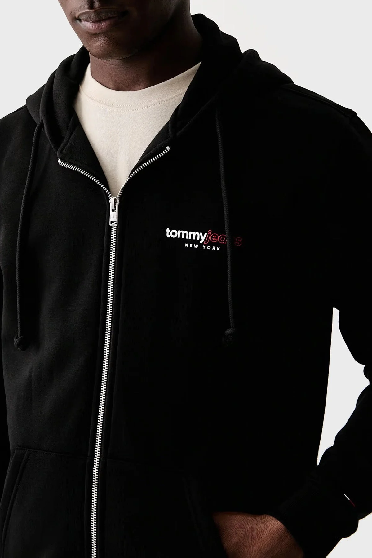 Tommy Jeans Pamuklu Regular Fit Kapüşonlu Erkek Sweat DM0DM23404 BDS Siyah - 4