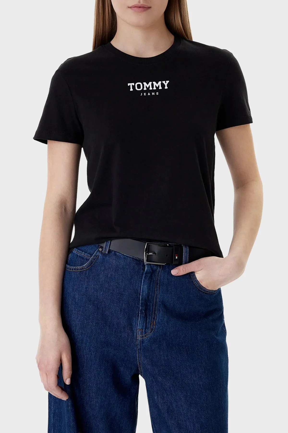 Tommy Jeans Pamuklu Regular Fit Logolu Bisiklet Yaka Kadın T Shirt DW0DW21842 BDS SİYAH - 1
