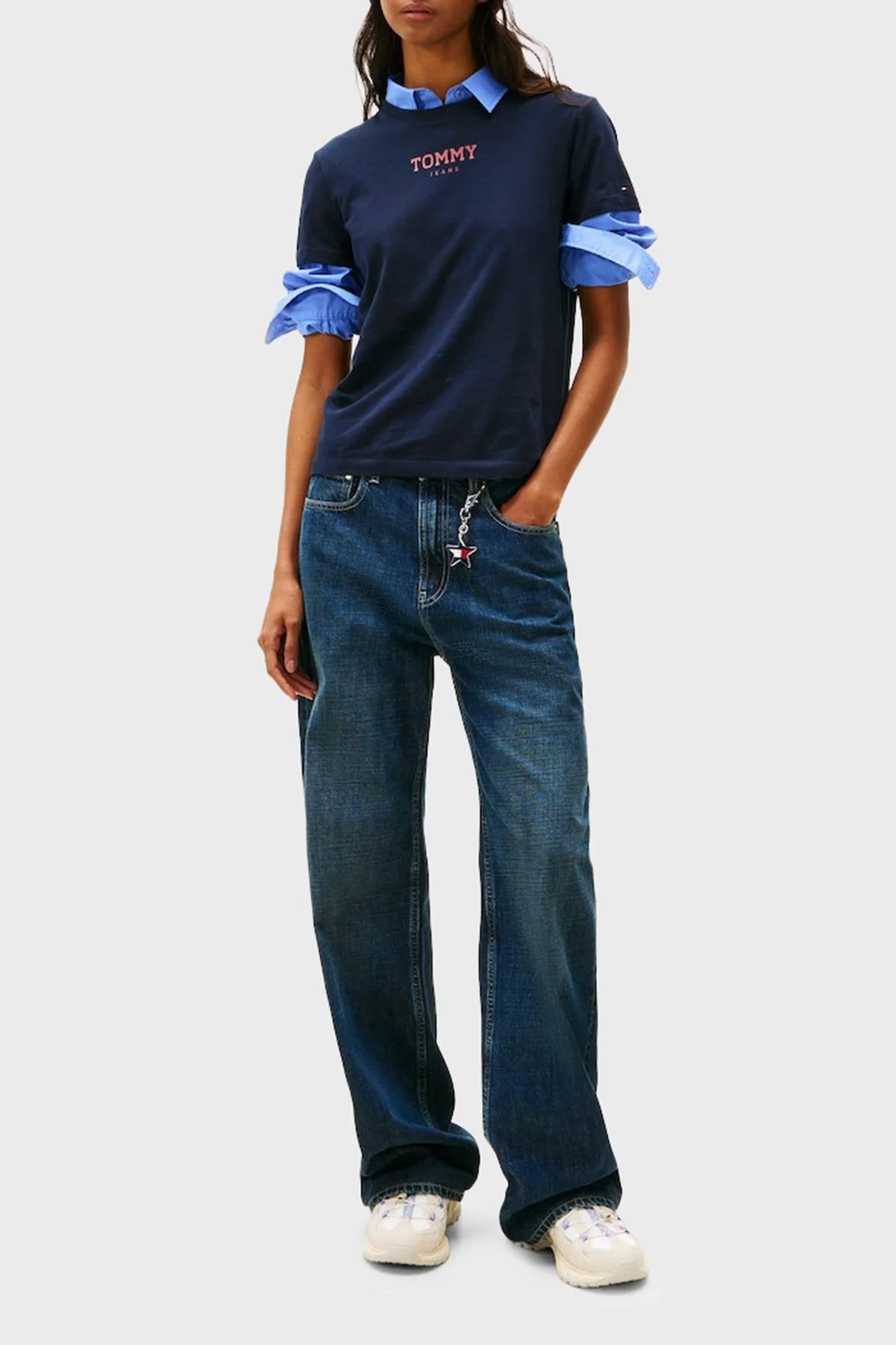 Tommy Jeans Pamuklu Regular Fit Logolu Bisiklet Yaka Kadın T Shirt DW0DW21842 C1G LACİVERT - 3