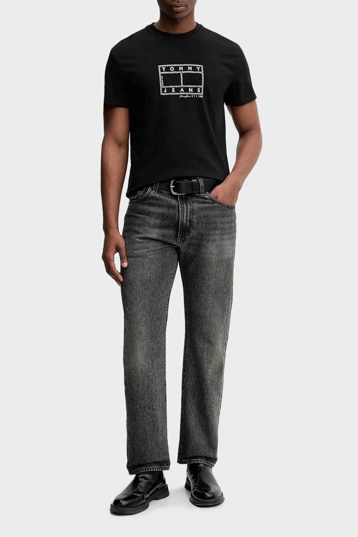 Tommy Jeans Pamuklu Regular Fit Logolu Bisiklet Yaka Erkek T Shirt DM0DM22317 BDS SİYAH - 2