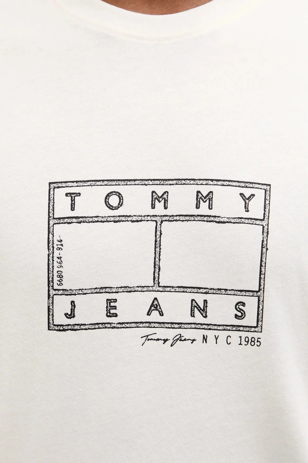 Tommy Jeans Pamuklu Regular Fit Logolu Bisiklet Yaka Erkek T Shirt DM0DM22317 YBH BEYAZ - 5