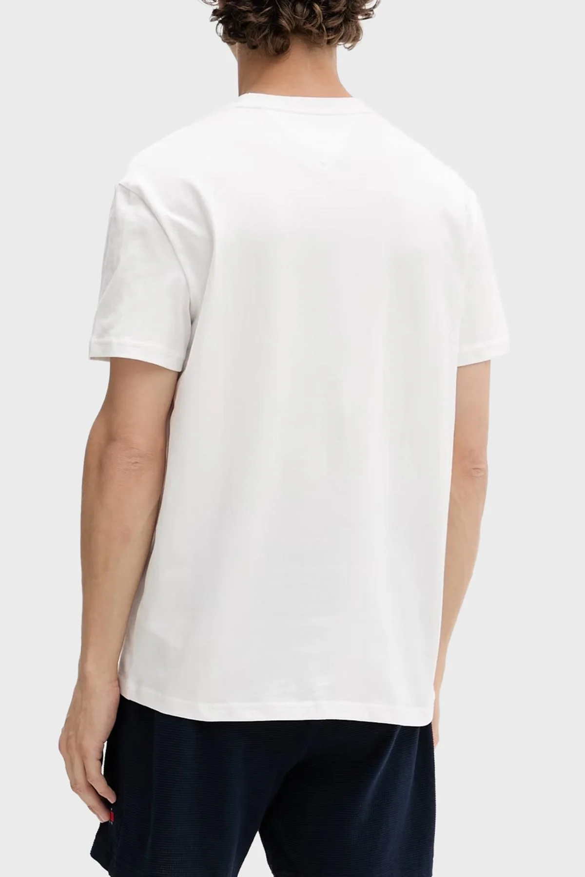 Tommy Jeans Pamuklu Regular Fit Logolu Bisiklet Yaka Erkek T Shirt DM0DM22539 YBL BEYAZ - 3