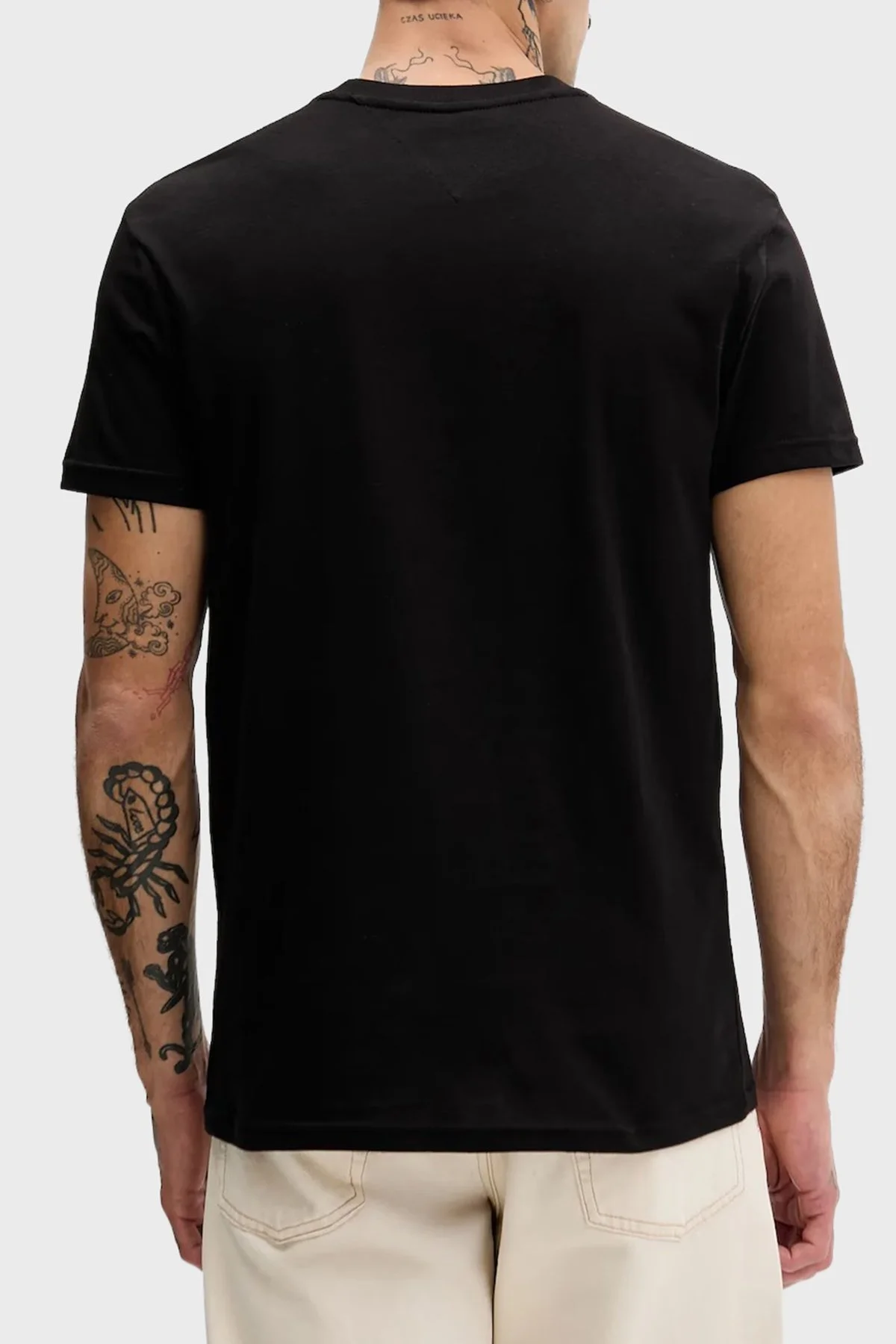 Tommy Jeans Pamuklu Regular Fit Logolu Bisiklet Yaka Erkek T Shirt DM0DM22645 BDS SİYAH - 3