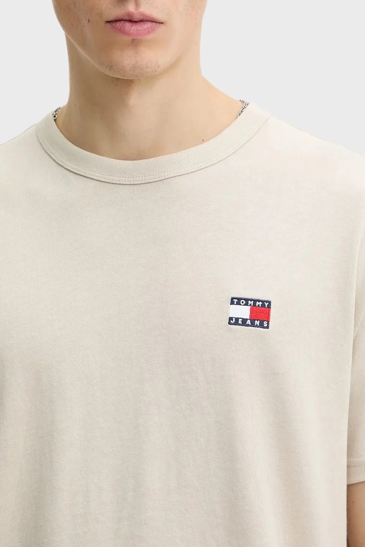 Tommy Jeans Pamuklu Regular Fit Logolu Bisiklet Yaka Erkek T Shirt DM0DM22667 YBH BEYAZ - 3