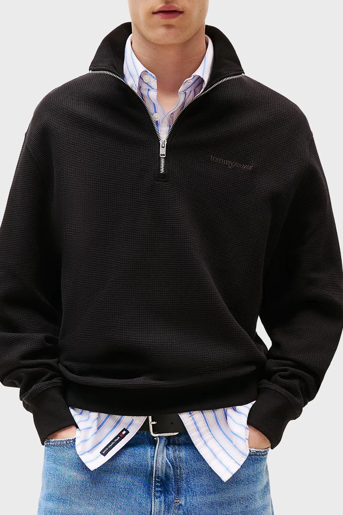 Tommy Jeans Pamuklu Regular Fit Yarım Fermuarlı Dik Yaka Logolu Erkek Sweat DM0DM21880 BDS SİYAH - 1