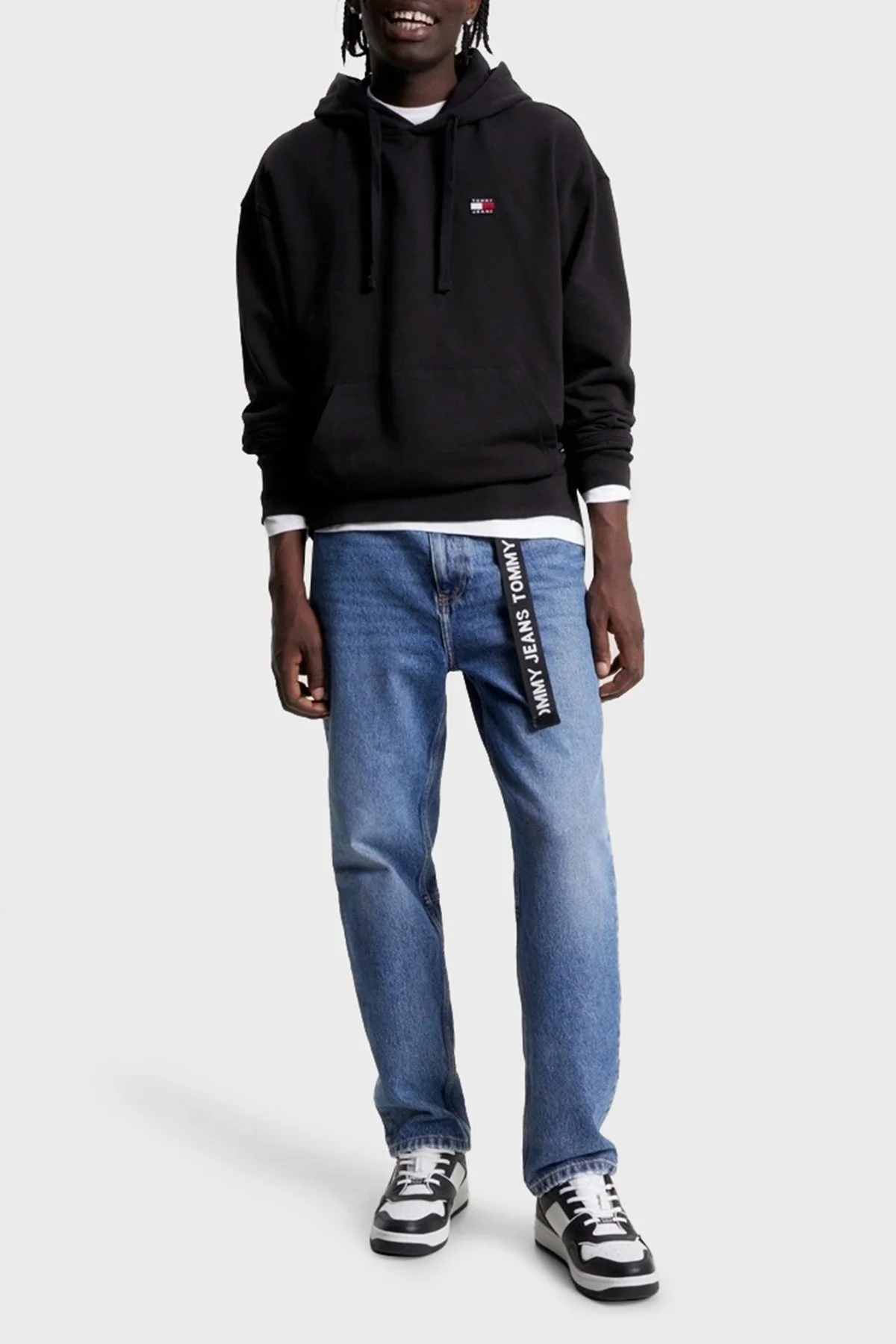 Tommy Jeans Pamuklu Relaxed Fit Kanguru Cepli Kapüşonlu Erkek Sweat DM0DM16369 BDS SİYAH - 2