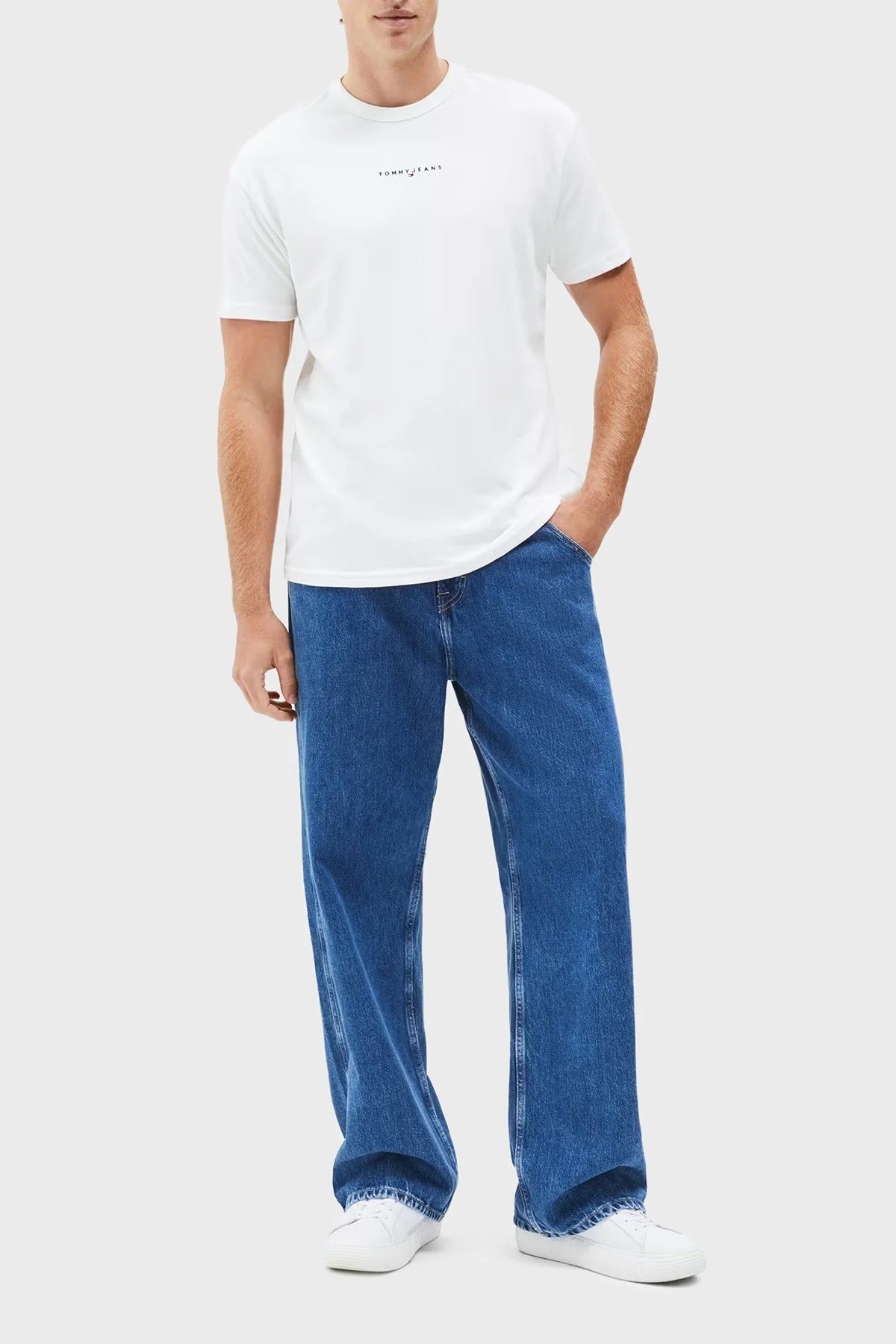 Tommy Jeans Pamuklu Relaxed Fit Logolu Bisiklet Yaka Erkek T Shirt DM0DM21110 YBL BEYAZ - 2