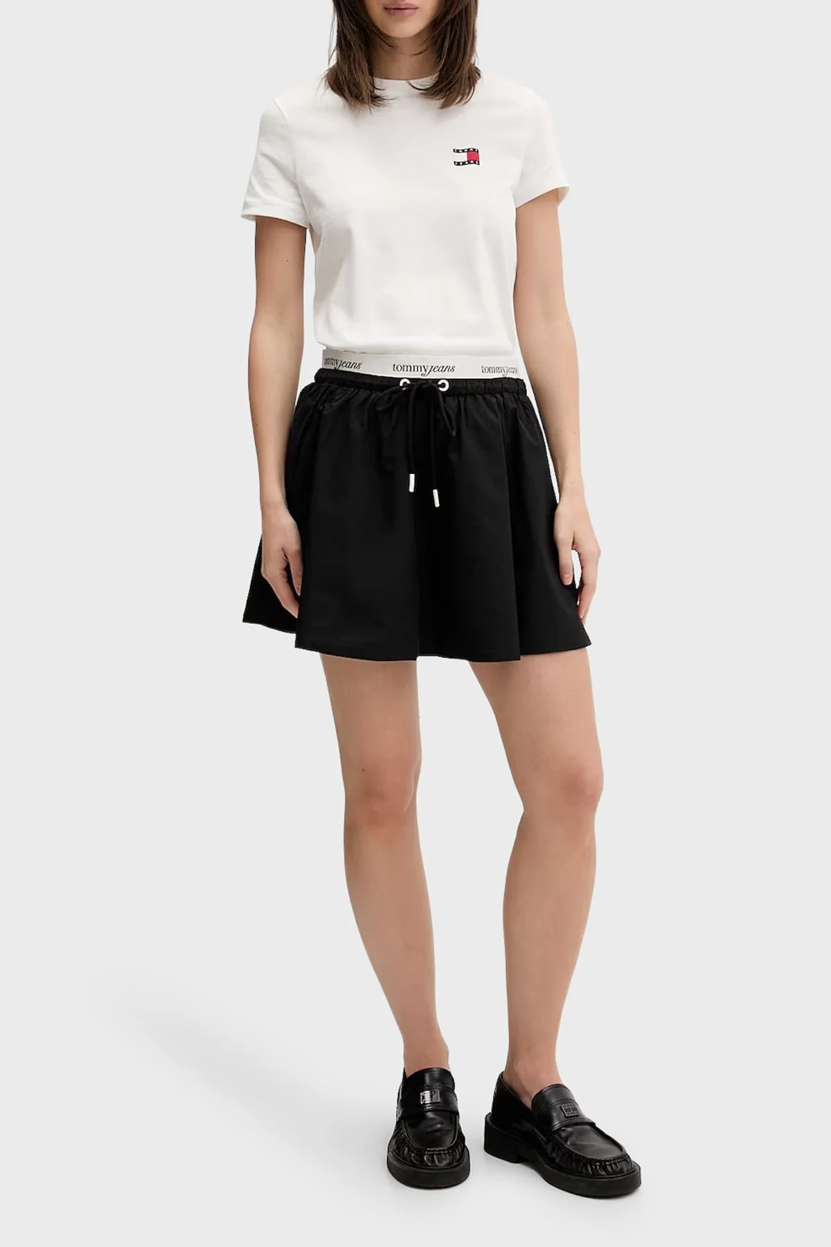 Tommy Jeans Pamuklu Sırt Baskılı Regular Fit Bisiklet Yaka Kadın T Shirt DW0DW22274 YBL BEYAZ - 1